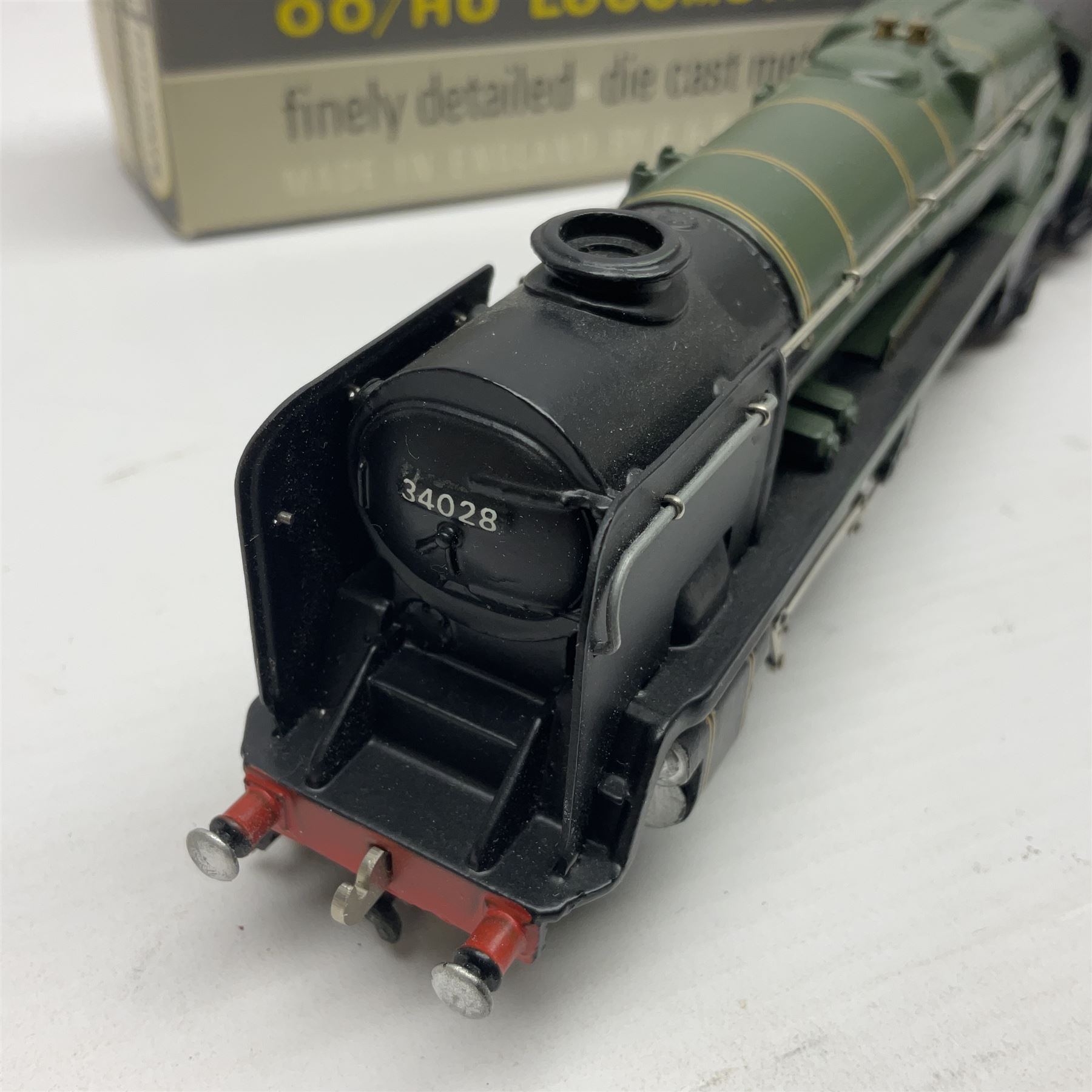 Wrenn '00' gauge - Rebuilt Bulleid Pacific 4-6-2 locomotive 'Eddystone' No.34028 in BR Green with ce - Image 6 of 14