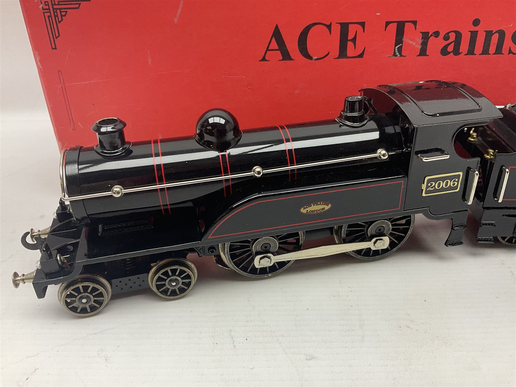 Ace Trains '0' gauge - E3 '2006 Celebration Class' 4-4-0 tender locomotive No.2006 in LMS black; box - Image 4 of 16