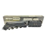 Wrenn '00' gauge - Class A4 4-6-2 locomotive 'Gannet' No.4900 in NE Wartime black; boxed with instru