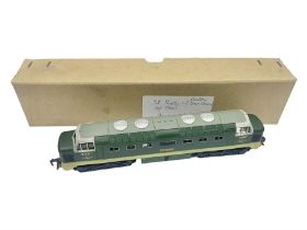 Hornby Dublo - 3-rail 3234 Deltic Type Diesel Co-Co locomotive 'St. Paddy' No.D9001 in BR two-tone g