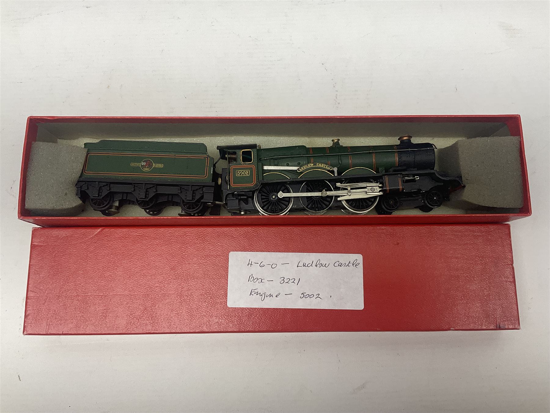 Hornby Dublo - 3-rail Castle Class 4-6-0 locomotive 'Ludlow Castle' No.5002 in lined BR green; in mo - Image 2 of 11