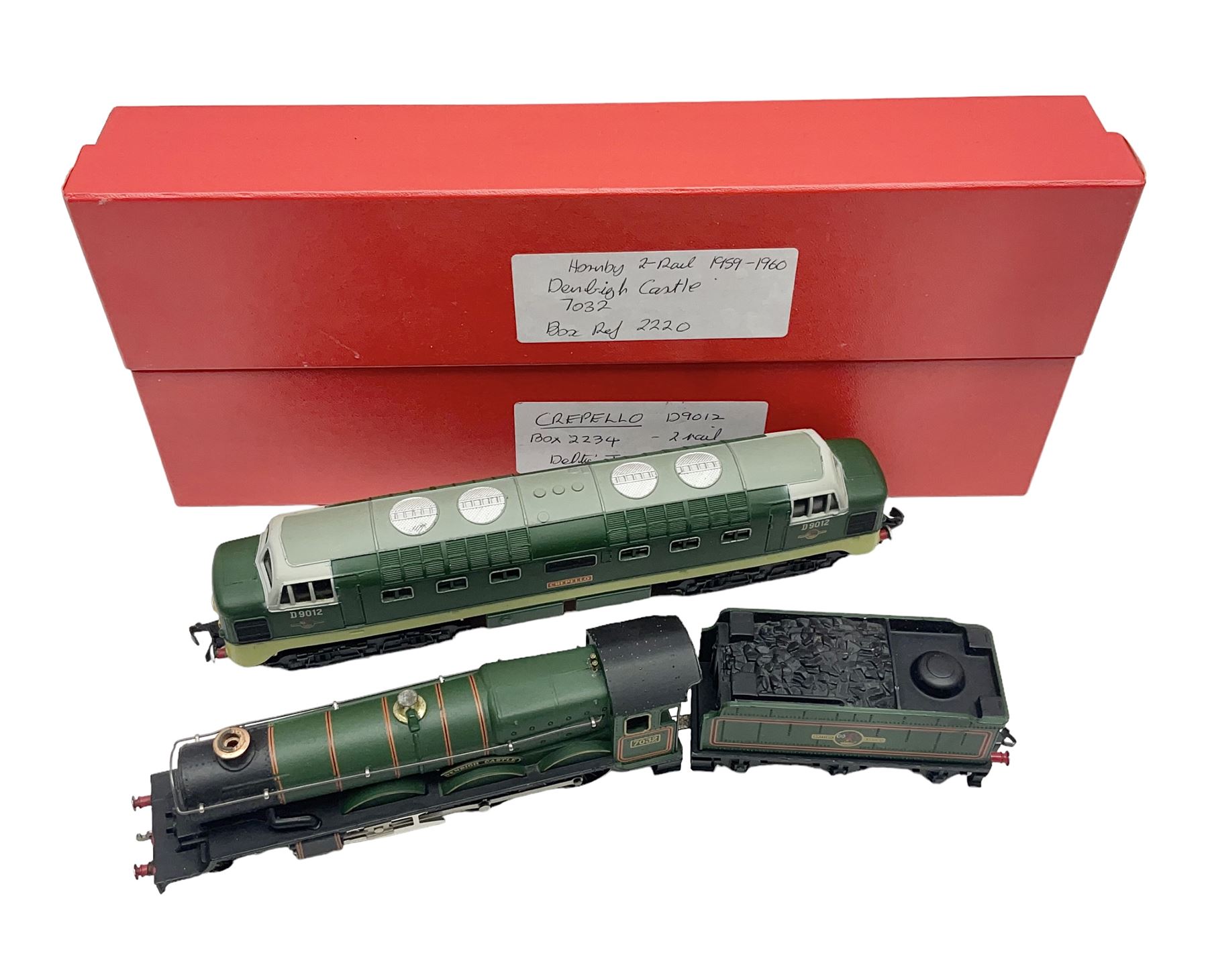 Hornby Dublo - 2-rail - Castle Class 4-6-0 locomotive 'Denbigh Castle' No.7032; and Deltic Type Dies