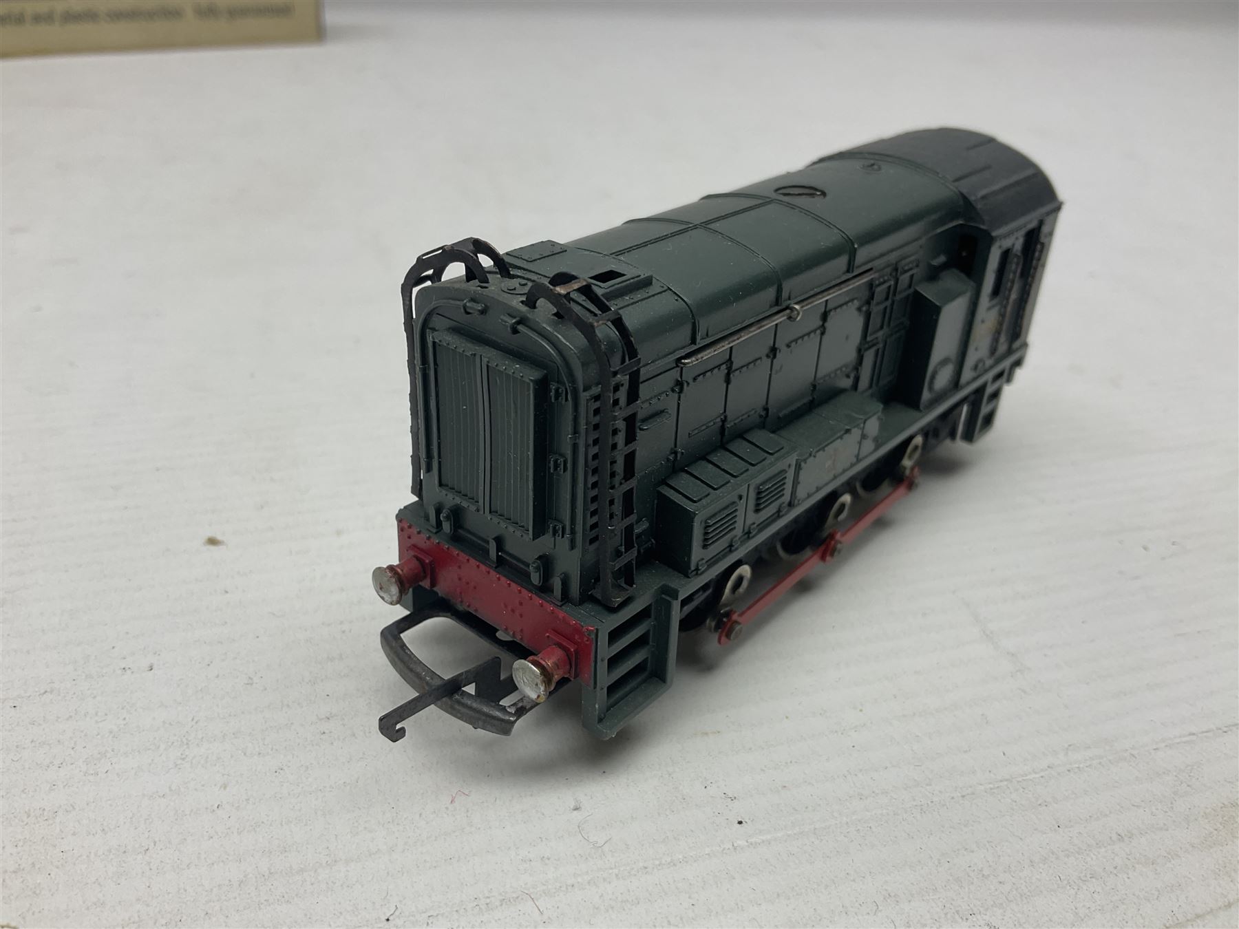 Wrenn '00' gauge - three Class 08 0-6-0 Diesel Shunting locomotives - No.7124 in LMS Black; No.D3464 - Image 12 of 15