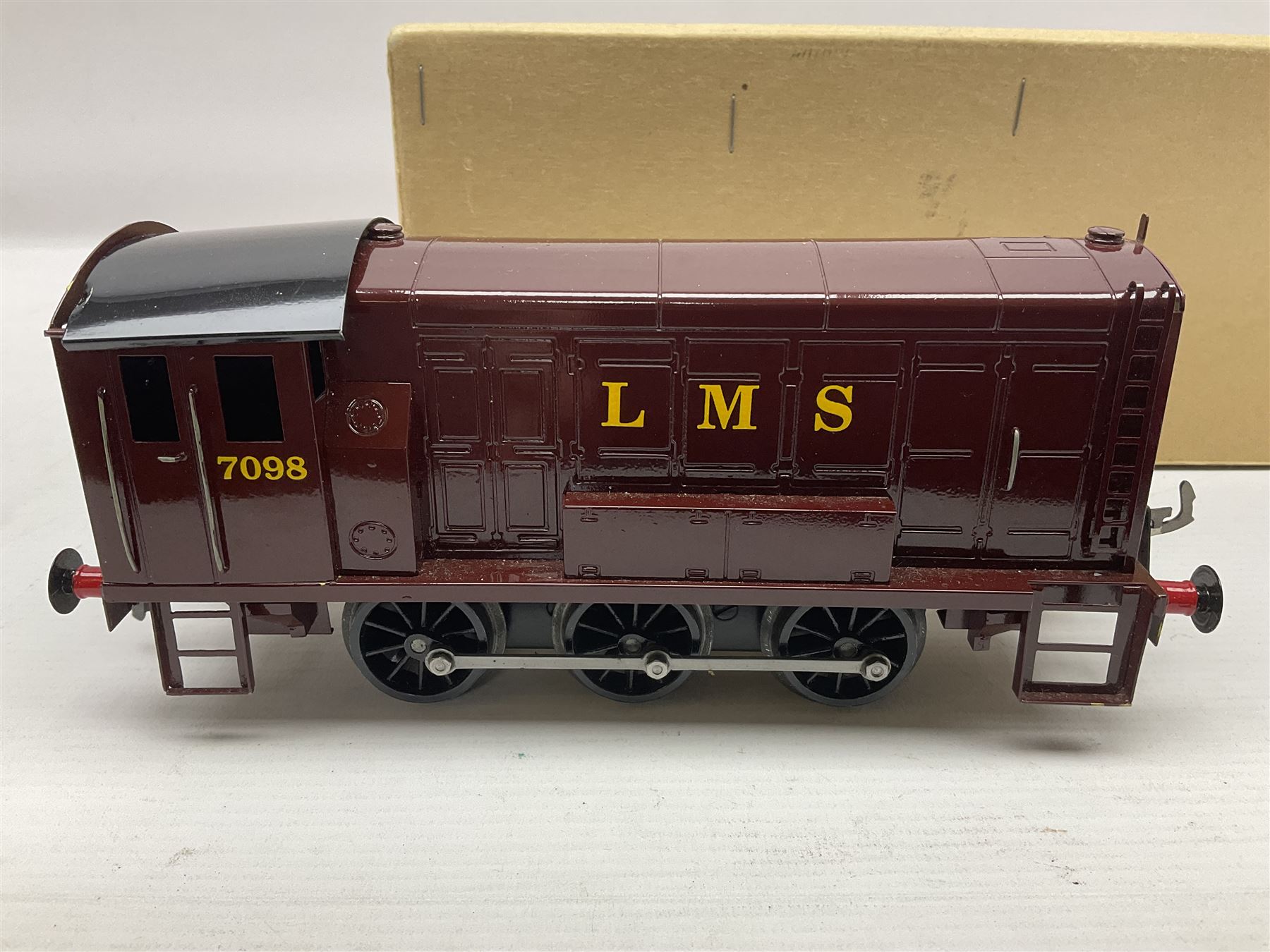 Ray Cooper '0' gauge - Directory Series LMS 0-6-0 diesel shunting locomotive No.7098; in plain brown - Image 8 of 12