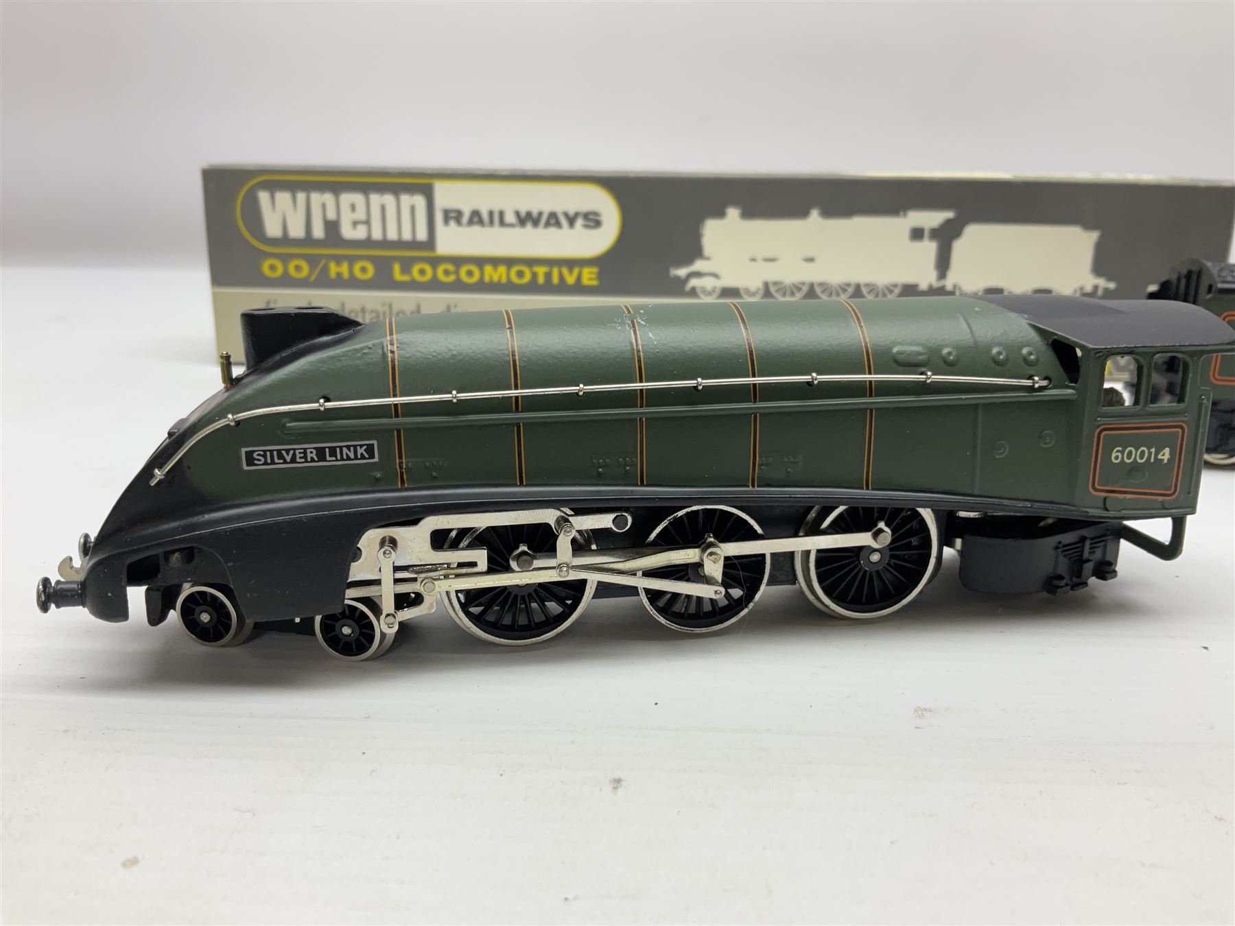 Wrenn '00' gauge - Class A4 4-6-2 locomotive 'Silver Link' No.60014 in BR Green; boxed with instruct - Image 5 of 10