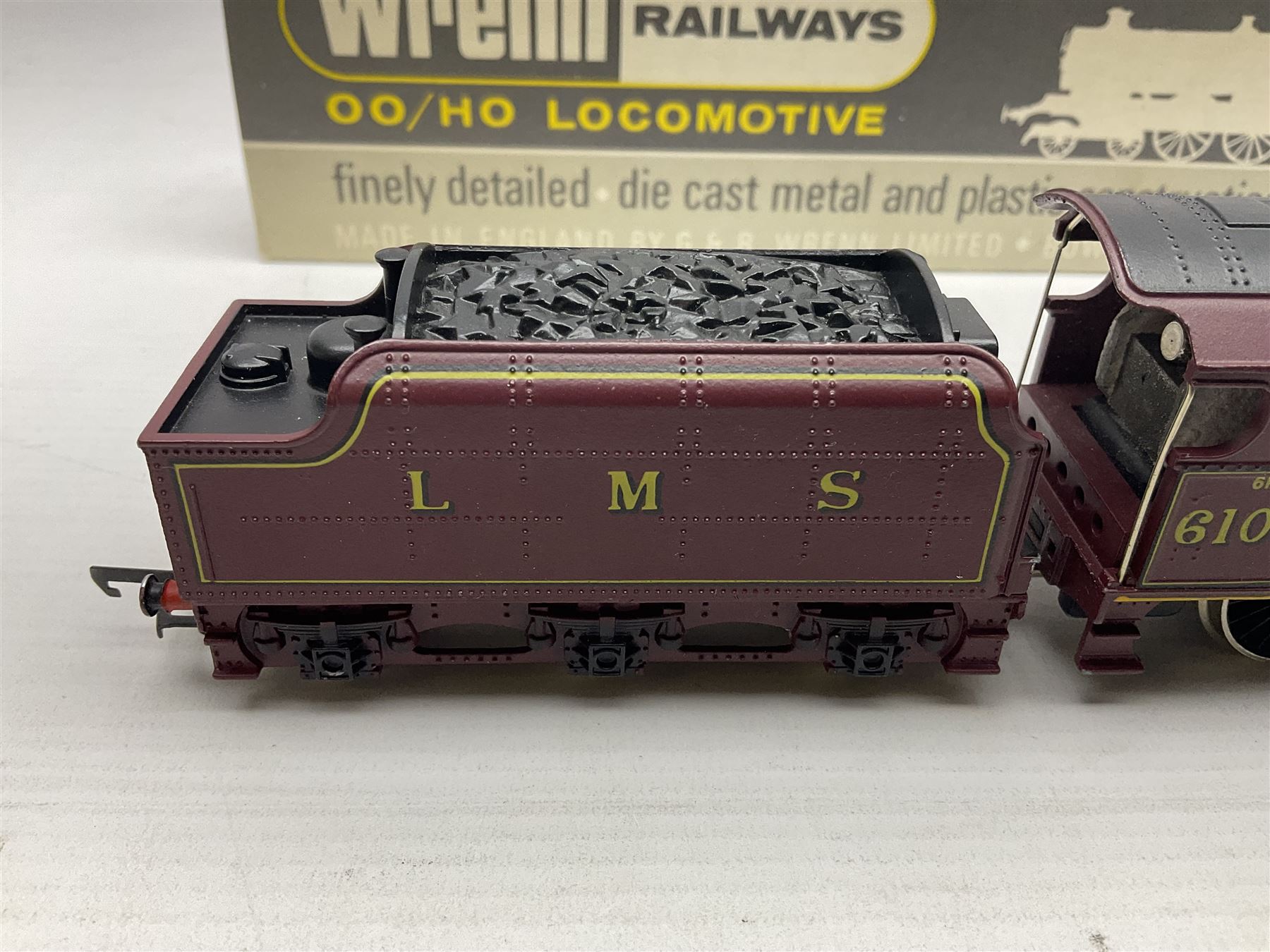 Wrenn '00' gauge - Class 6P (Royal Scot) 4-6-0 locomotive 'Royal Scot' No.6100 in LMS Maroon; smoke - Image 10 of 17