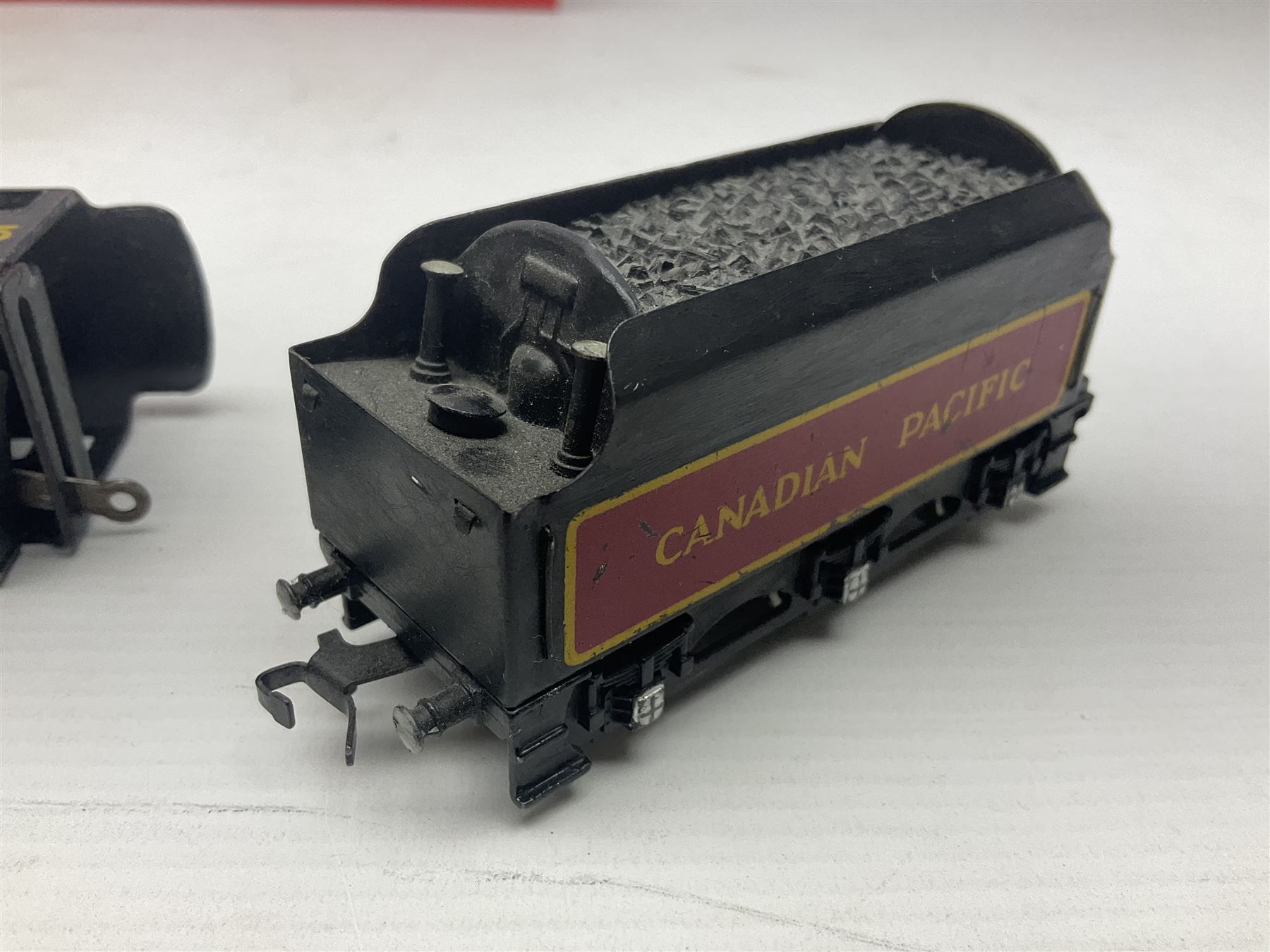 Hornby Dublo - 3-rail Canadian Pacific 4-6-2 locomotive No.1215 with tender; in black with 'Canadian - Image 8 of 9