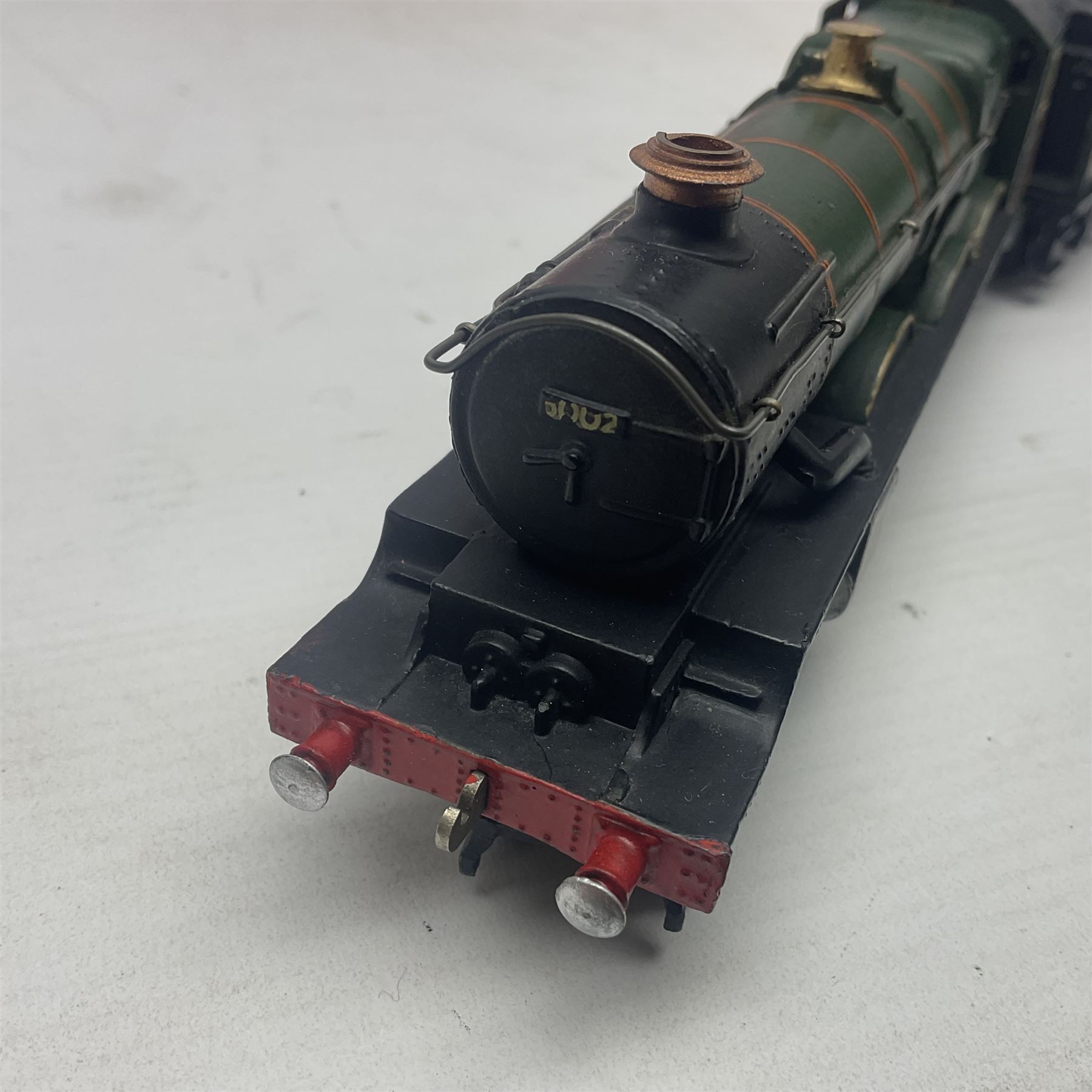 Hornby Dublo - 3-rail Castle Class 4-6-0 locomotive 'Ludlow Castle' No.5002 in lined BR green; in mo - Image 3 of 11