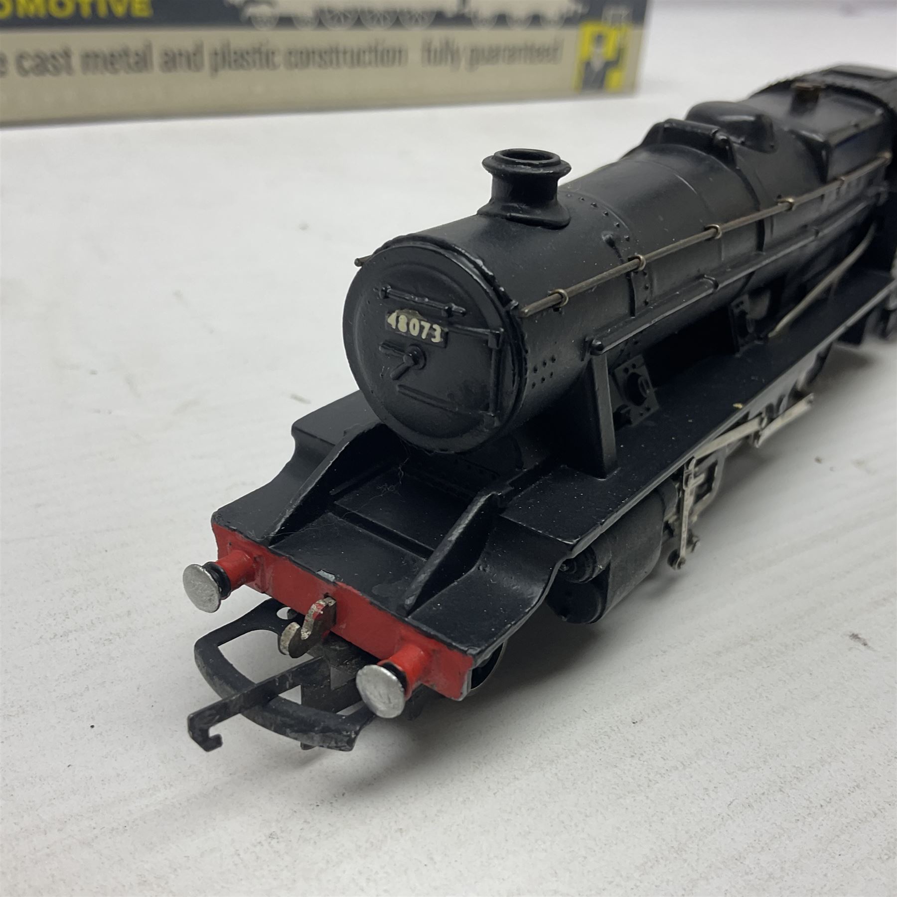 Wrenn '00' gauge - two Class 8F 2-8-0 locomotives - No.48073 in BR Plain Black; boxed; and No.8042 i - Image 14 of 21