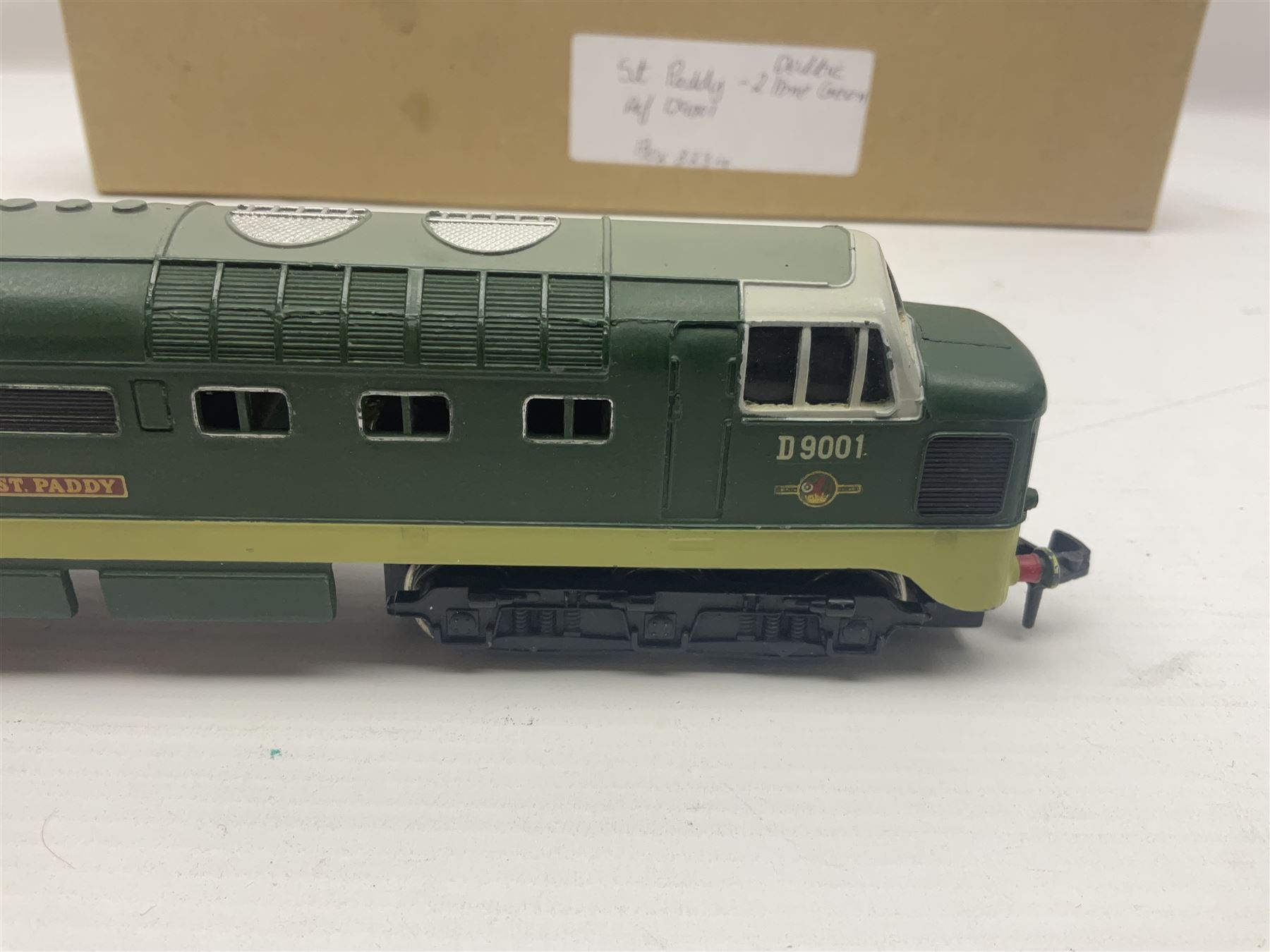 Hornby Dublo - 3-rail 3234 Deltic Type Diesel Co-Co locomotive 'St. Paddy' No.D9001 in BR two-tone g - Image 8 of 11