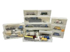 Marklin mini-club 'Z' gauge - twenty-nine goods wagons including tank wagons