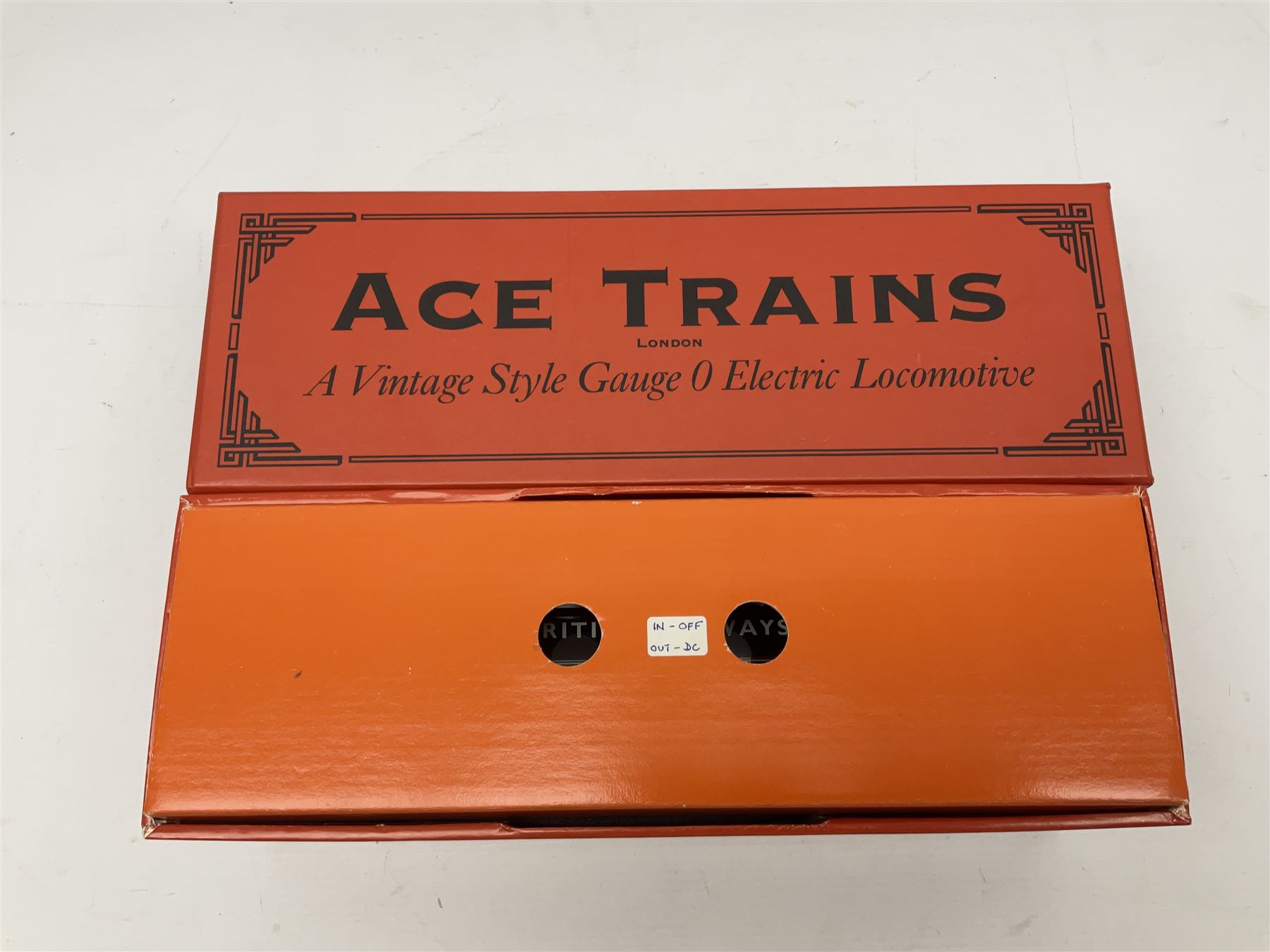 Ace Trains '0' gauge - E/2BR 4-4-4 tank locomotive No.32085 in BR black; boxed with original packagi - Image 3 of 17