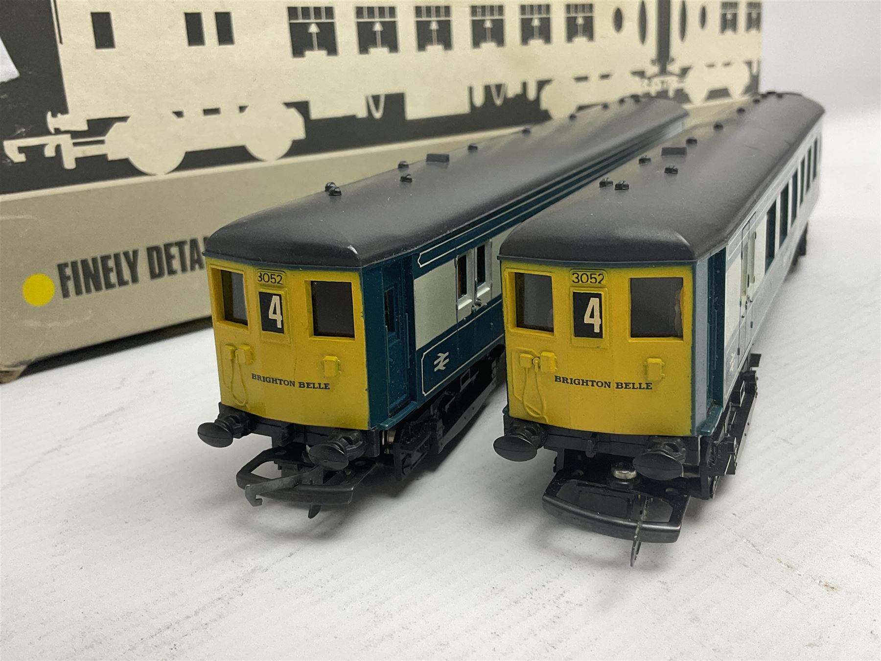 Wrenn '00' gauge - 'The Brighton Belle' Southern Electric Pullman two-car set Nos.S290S and S291S; b - Image 2 of 16