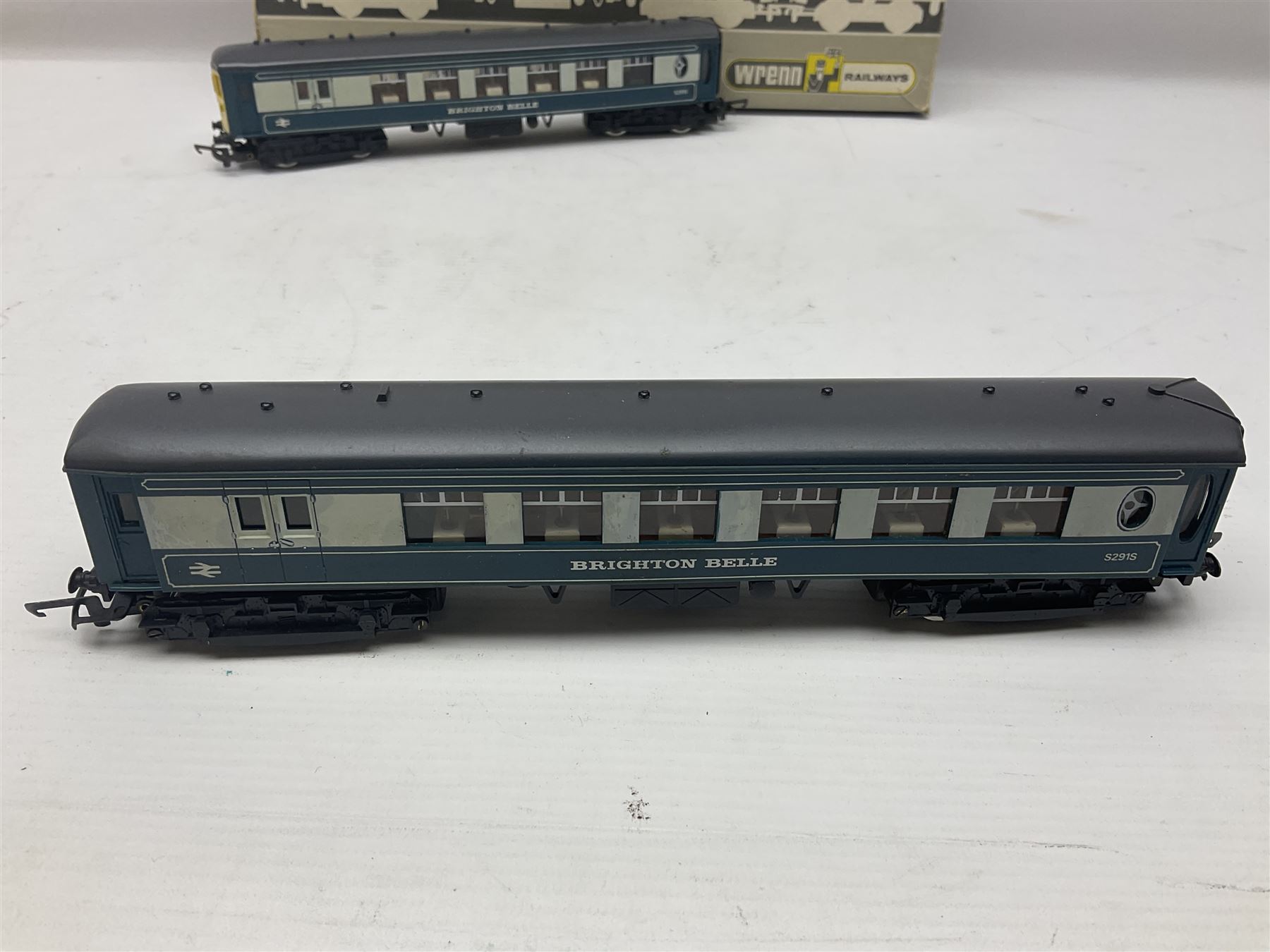 Wrenn '00' gauge - 'The Brighton Belle' Southern Electric Pullman two-car set Nos.S290S and S291S; b - Image 3 of 16