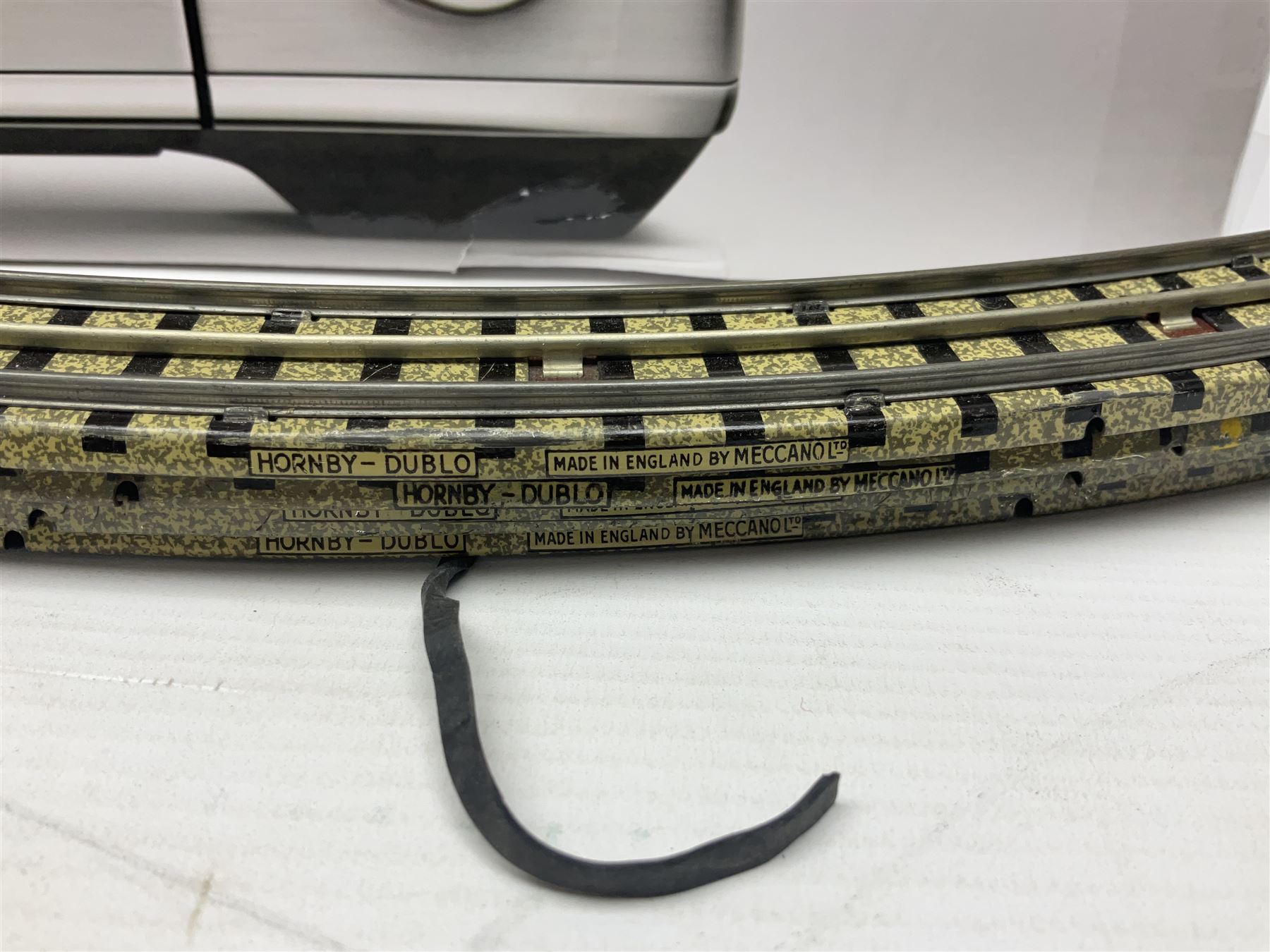 Hornby Dublo - large quantity of three-rail track including various length straights and curves etc; - Image 7 of 7