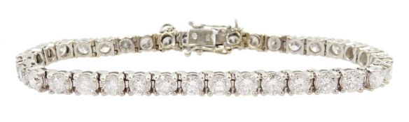 18ct white gold round brilliant cut diamond bracelet