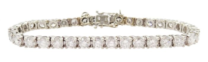 18ct white gold round brilliant cut diamond bracelet