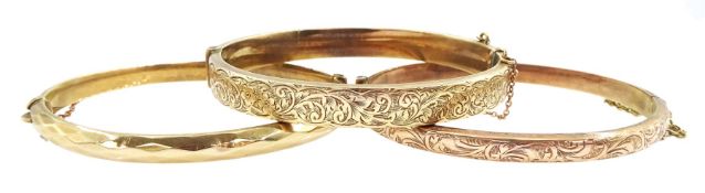 Early 20th century rose gold hinged bangle