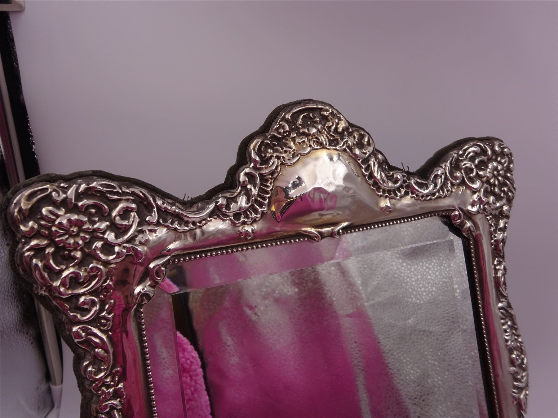 Modern silver dressing table mirror - Image 2 of 6