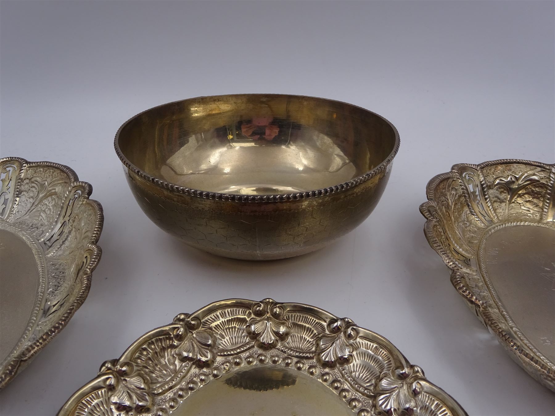 Four Indian silver dishes - Image 2 of 6