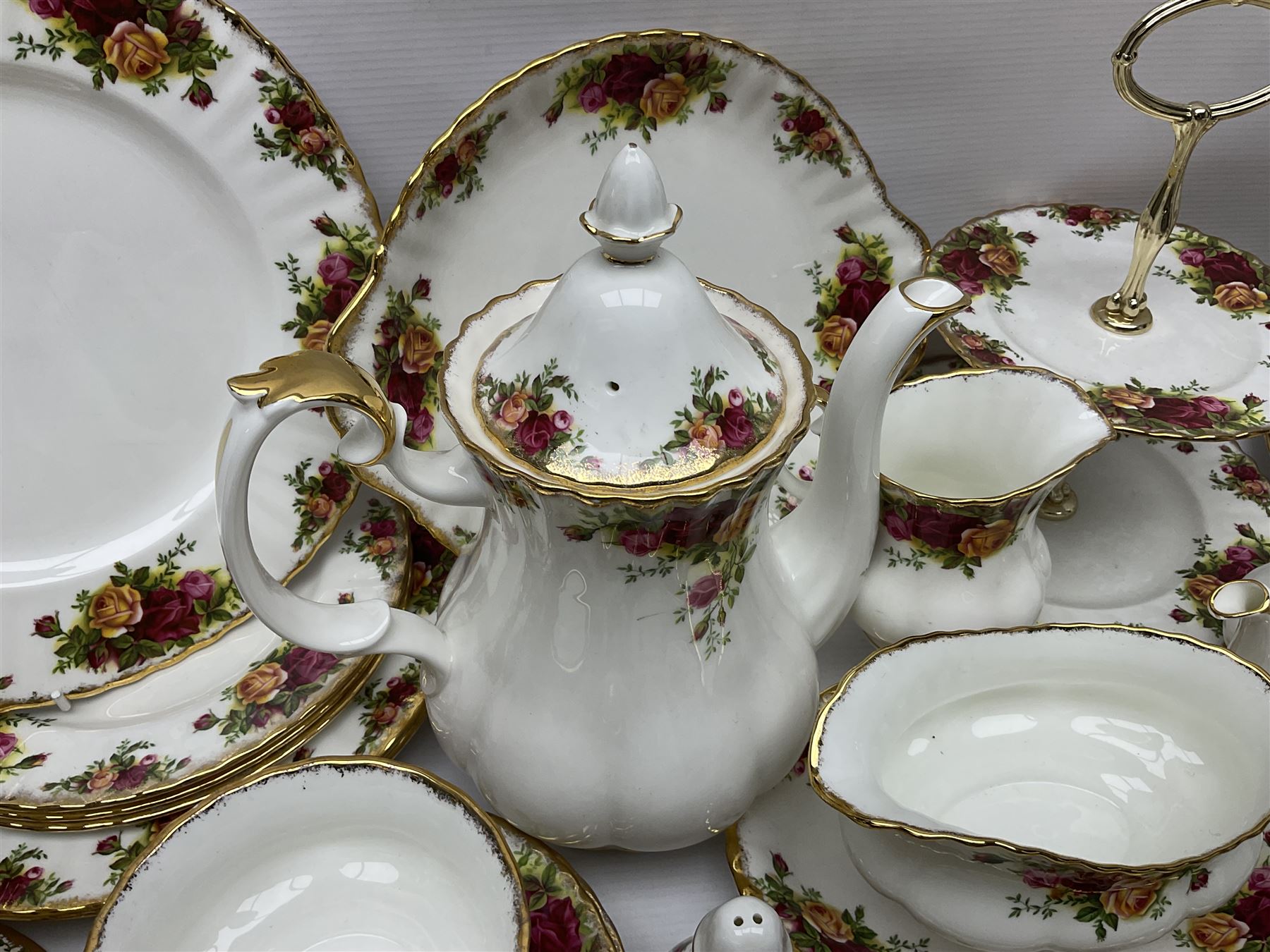 Royal Albert Old Country Roses pattern coffee service for six - Image 11 of 17