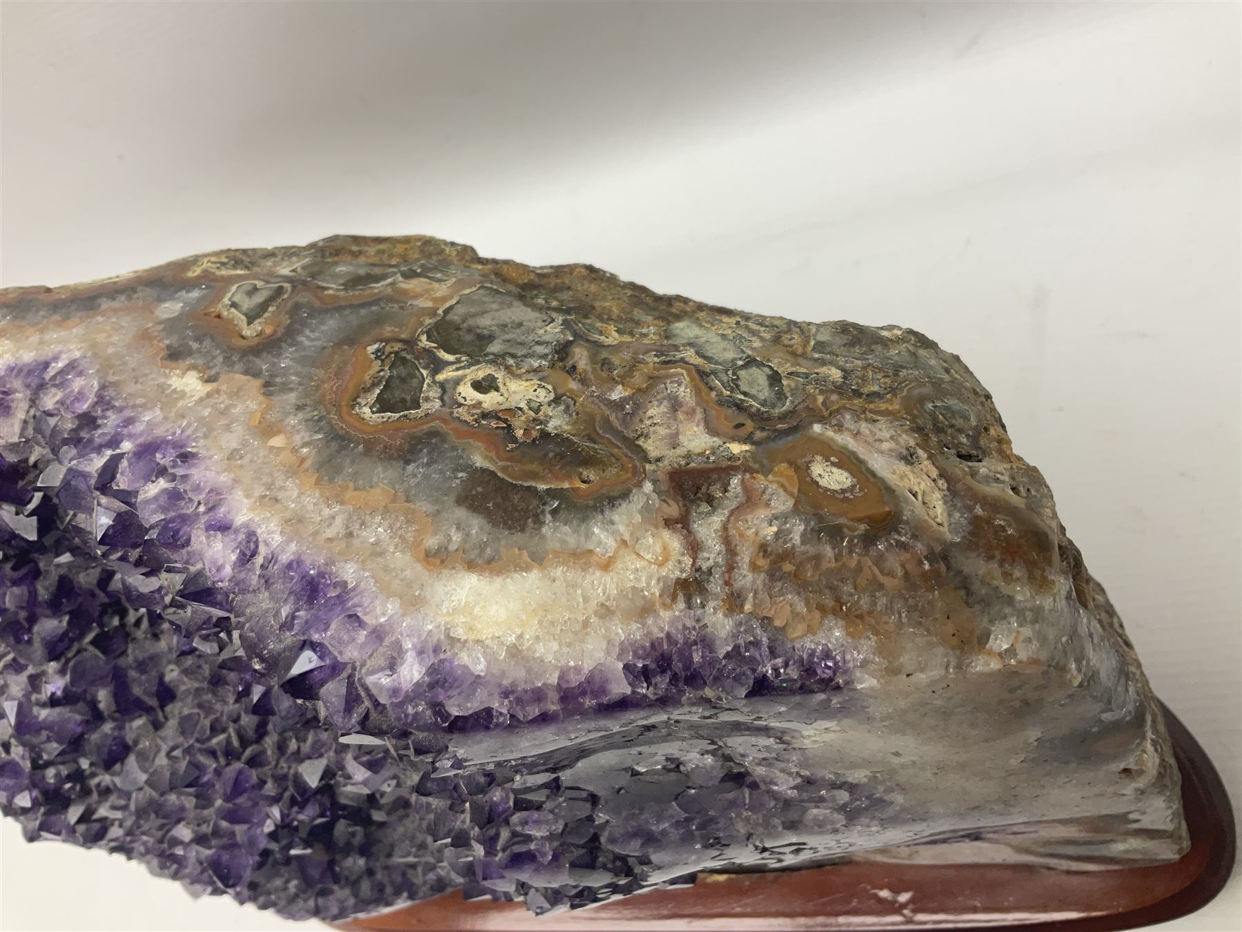 Large amethyst crystal geode cluster - Image 6 of 12