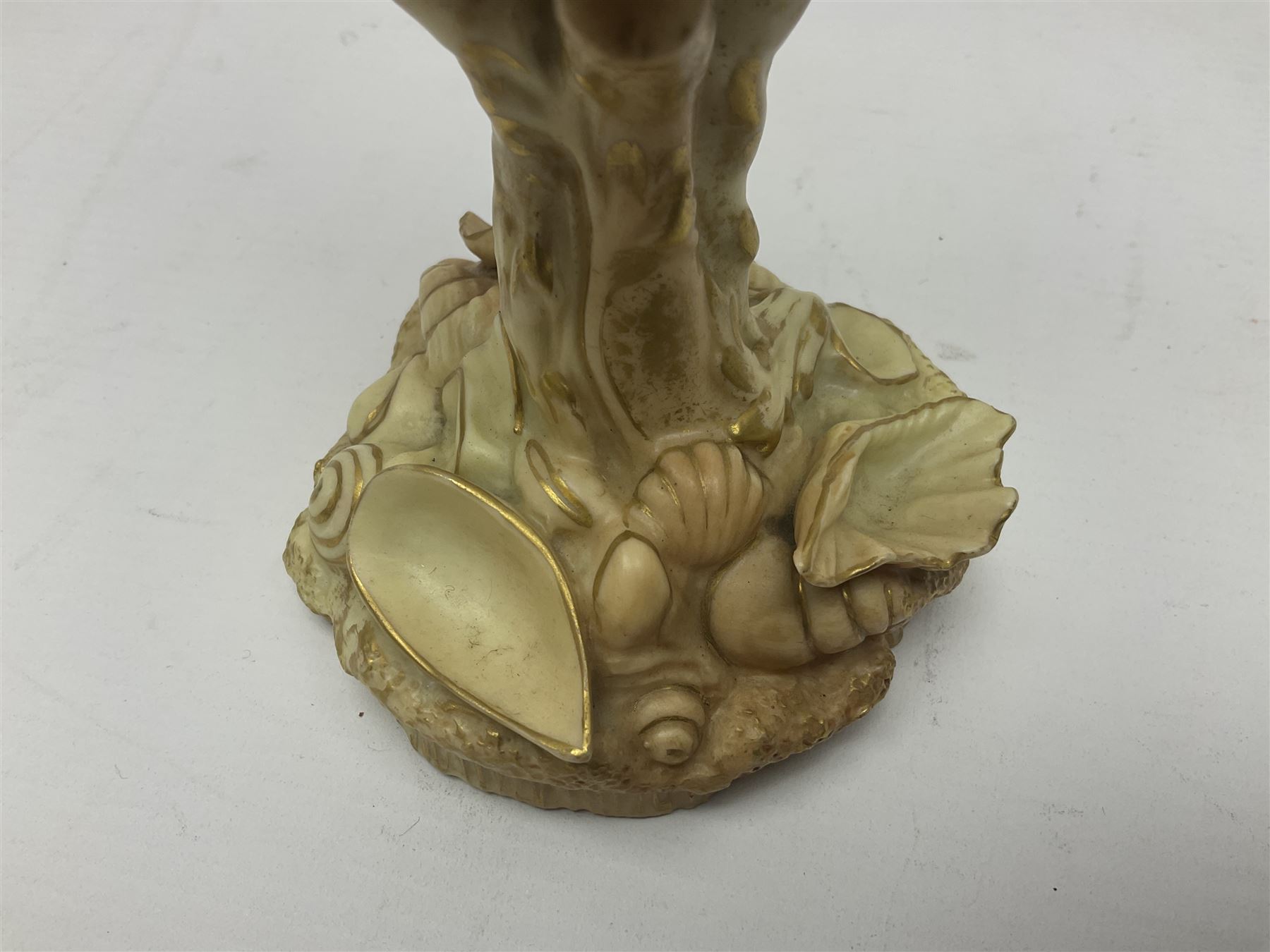 Royal Worcester blush ivory Nautilus shell with coral shape support and decorated with shells to bas - Image 6 of 8