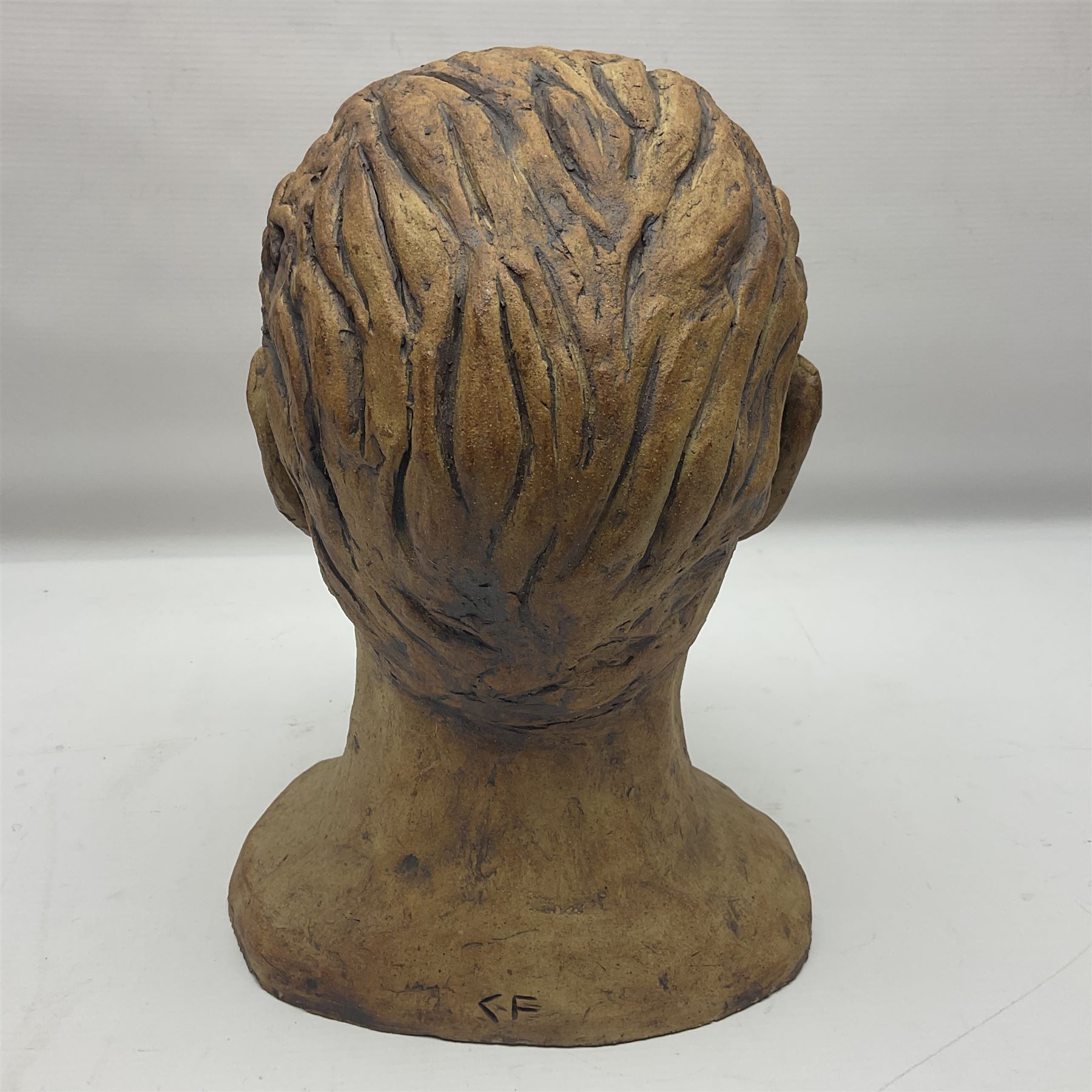 Studio Pottery bust - Image 6 of 8