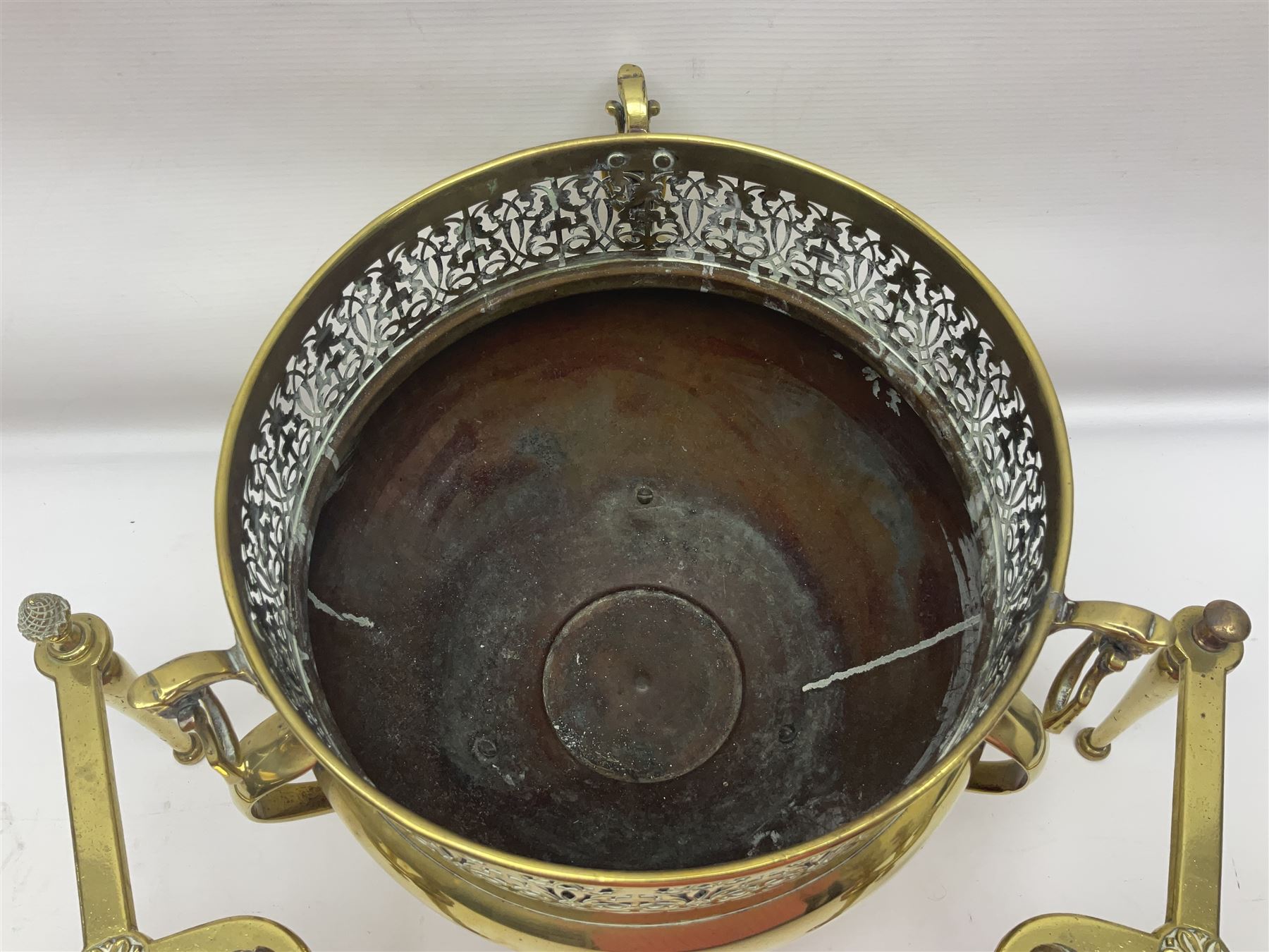 Early 20th century brass coal bucket with pierced sides - Image 2 of 13