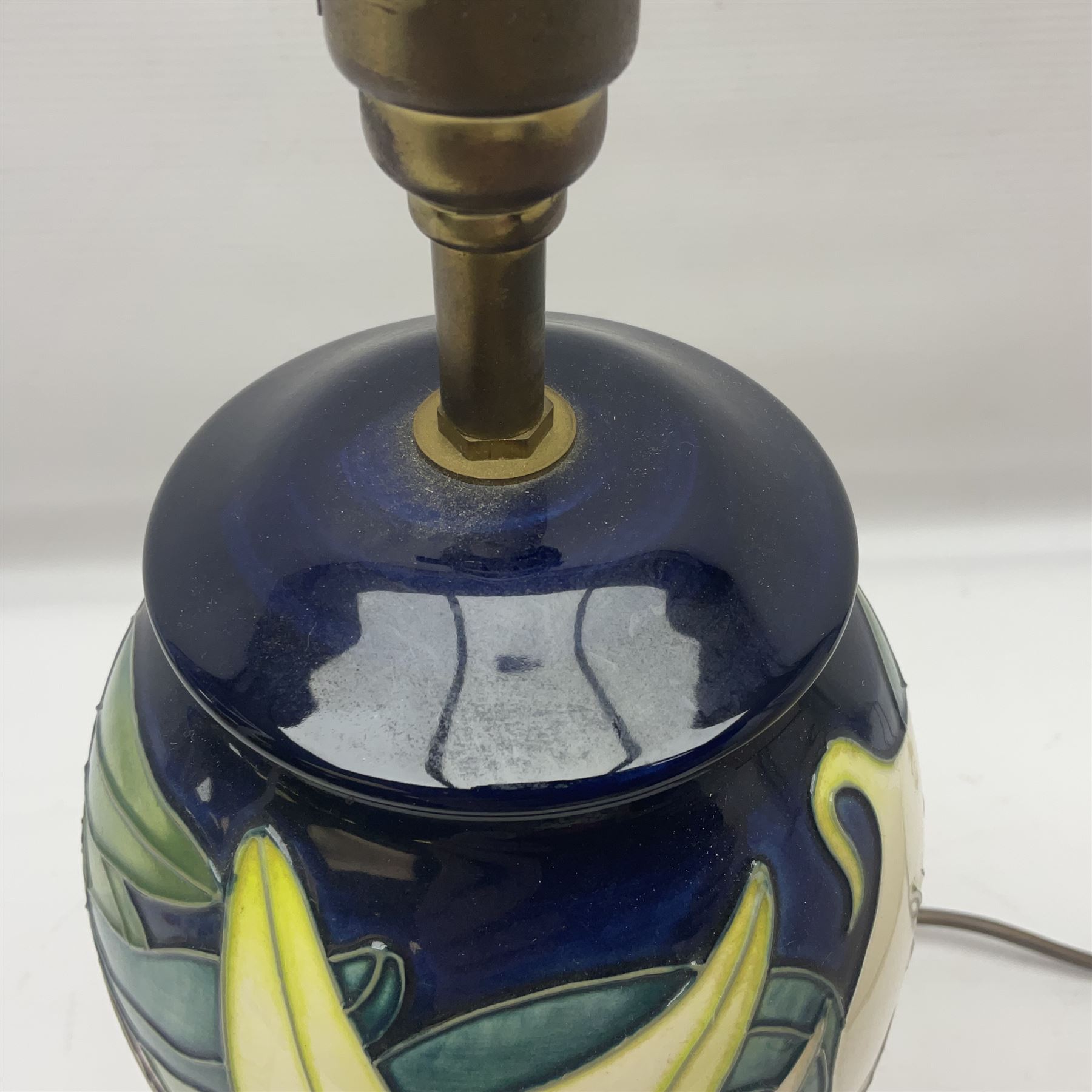 Moorcroft table lamp - Image 7 of 11