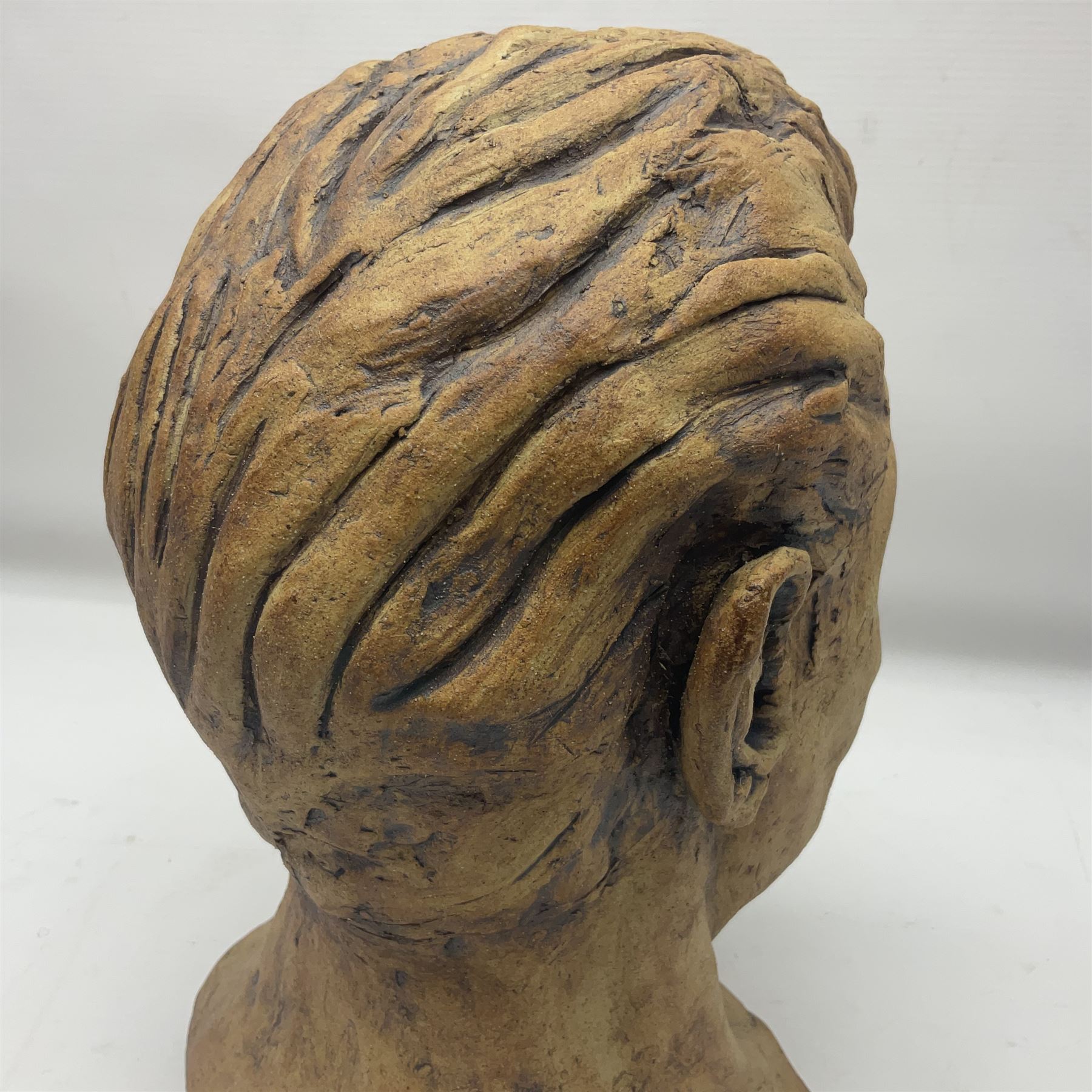 Studio Pottery bust - Image 5 of 8