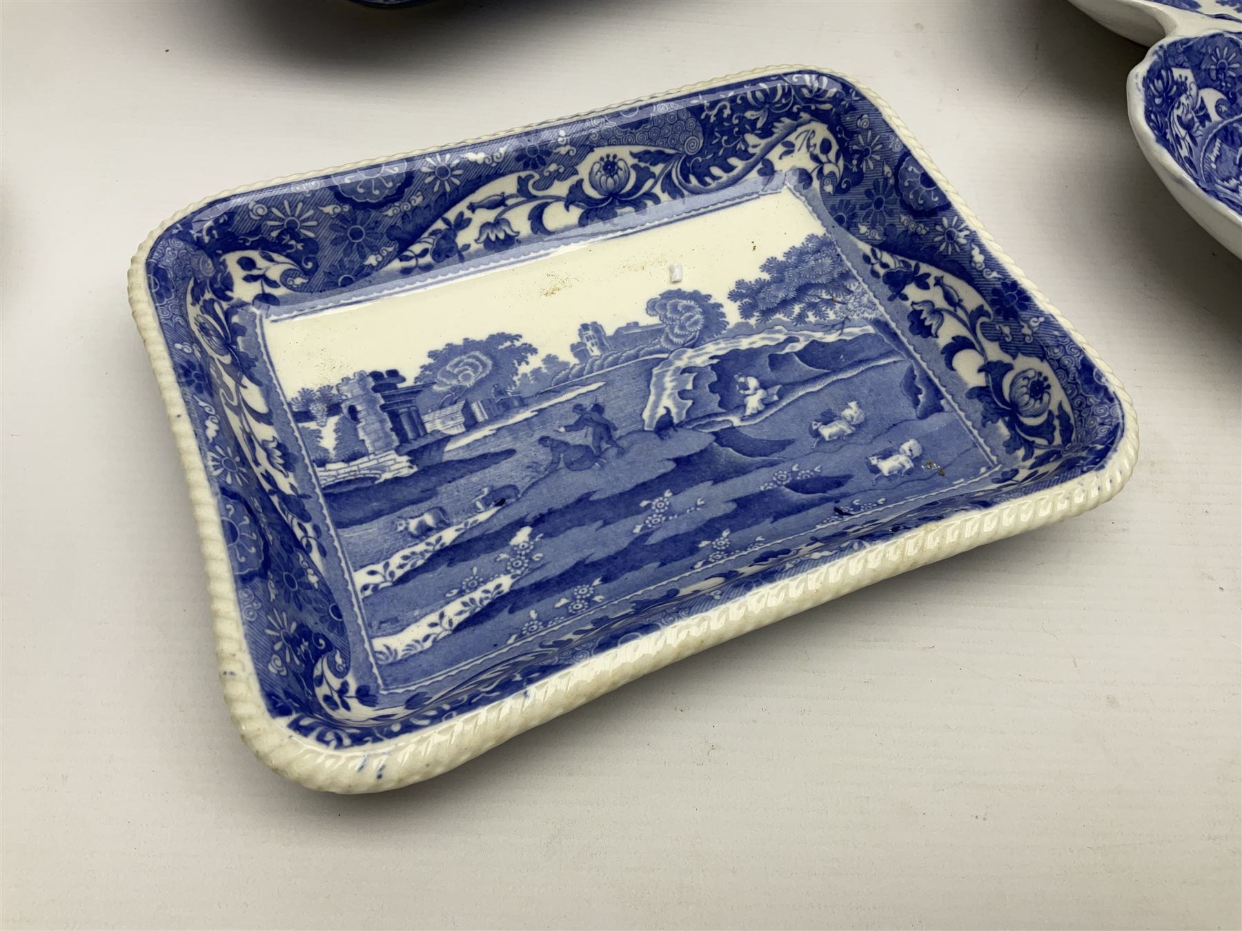 Copeland Spode Italian pattern tea and dinner wares - Image 6 of 16