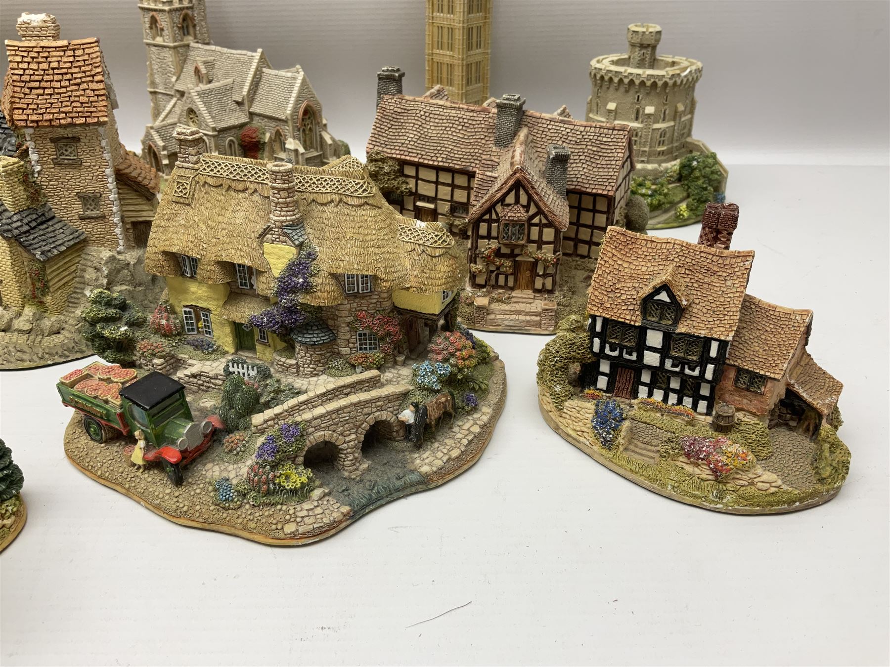 Twenty six Lilliput Lane models - Image 7 of 17