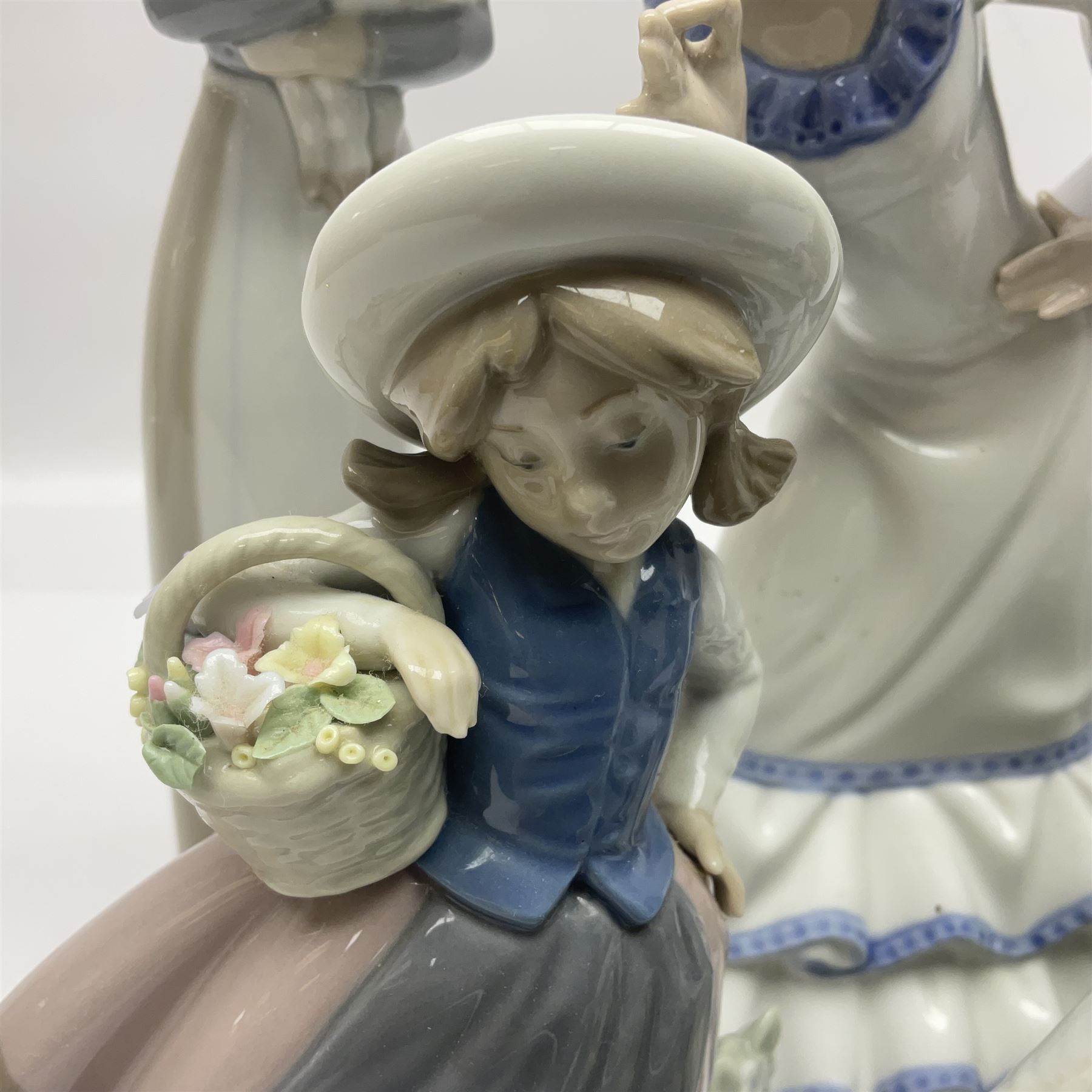 Five Lladro figures - Image 3 of 16