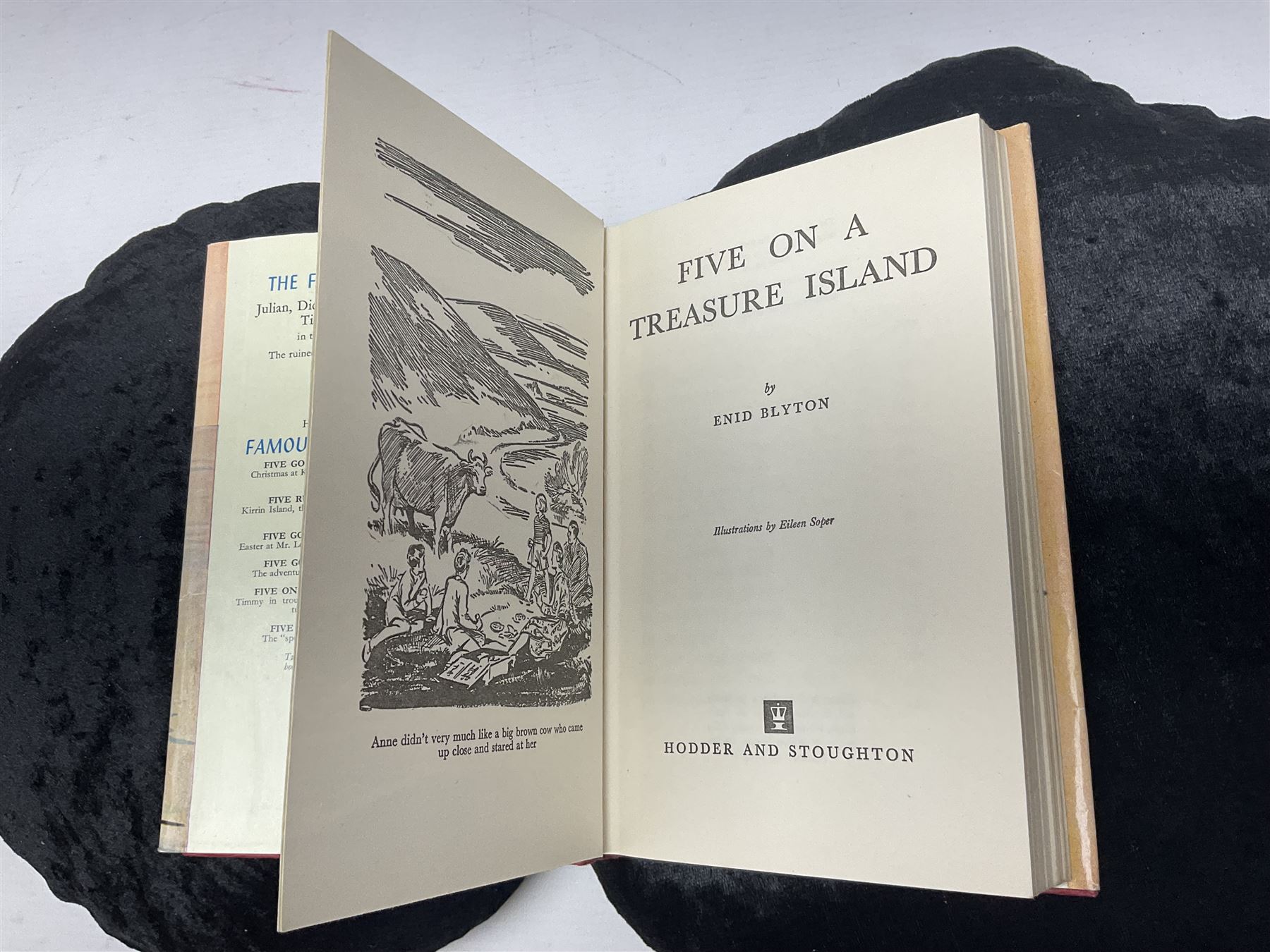 Enid Blyton; three copies of The First Adventure of the Famous Five; Five on Treasure Island - Image 6 of 17