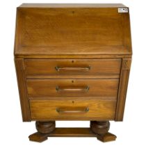 Early to mid-20th century oak bureau