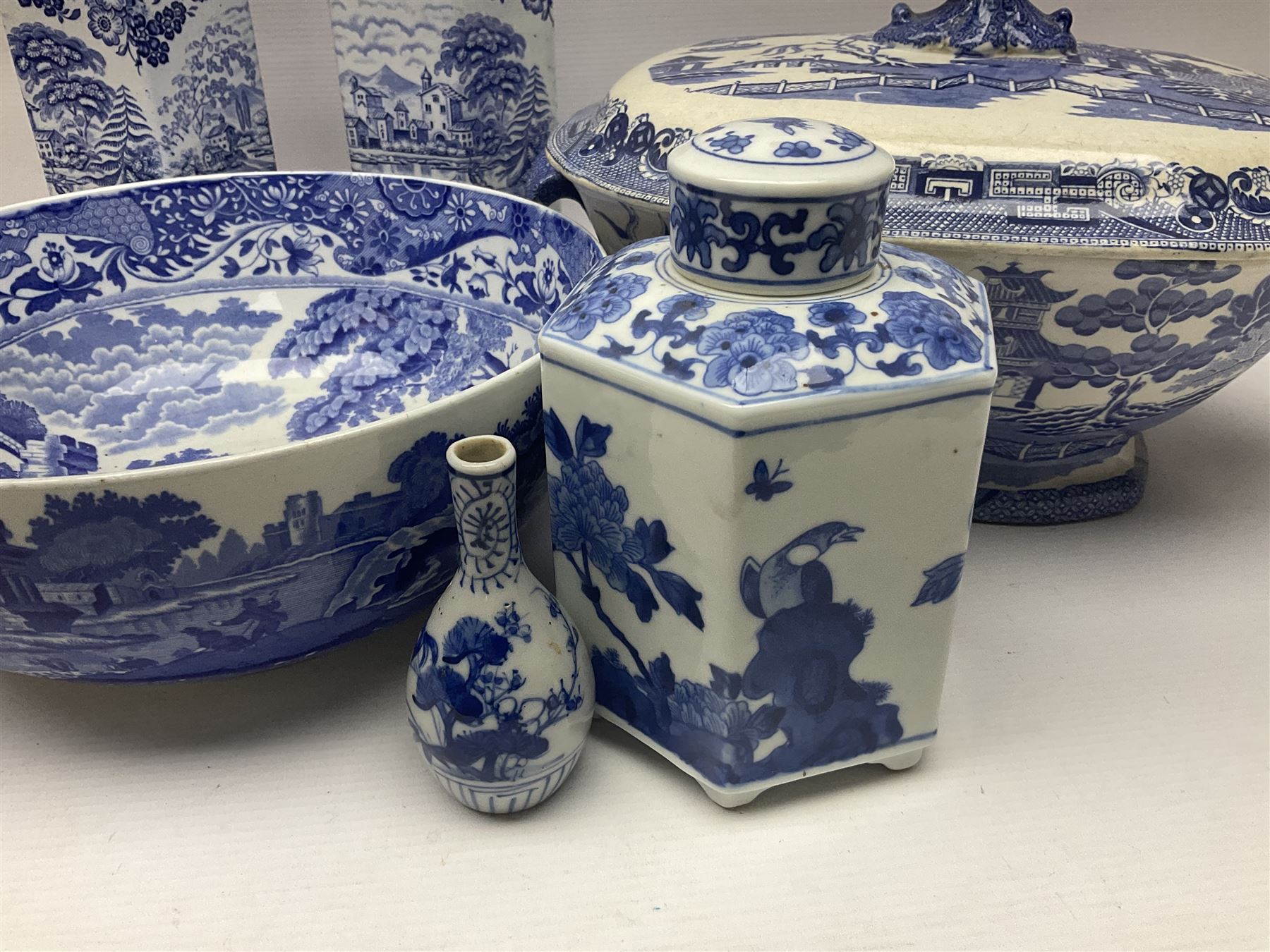 Large blue and white twin handled tureen with cover - Image 2 of 10