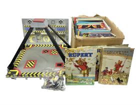 BBC Worldwide Logistix Kids Retail ‘The Robot Wars Arena’ 1998 with fourteen Mini-bots