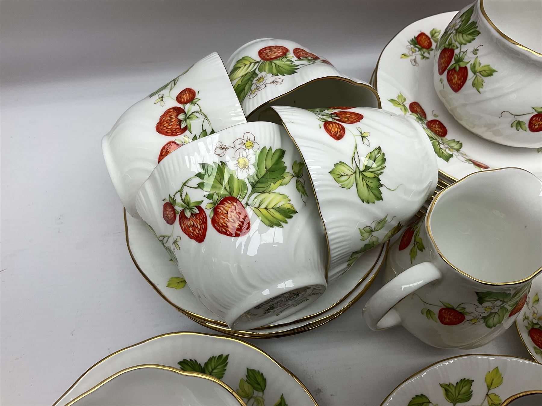 Ringtons and Queen's China Virginia Strawberry pattern teawares - Image 6 of 8