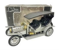 Mamod SA1L ‘Live Steam Limousine’ in silver