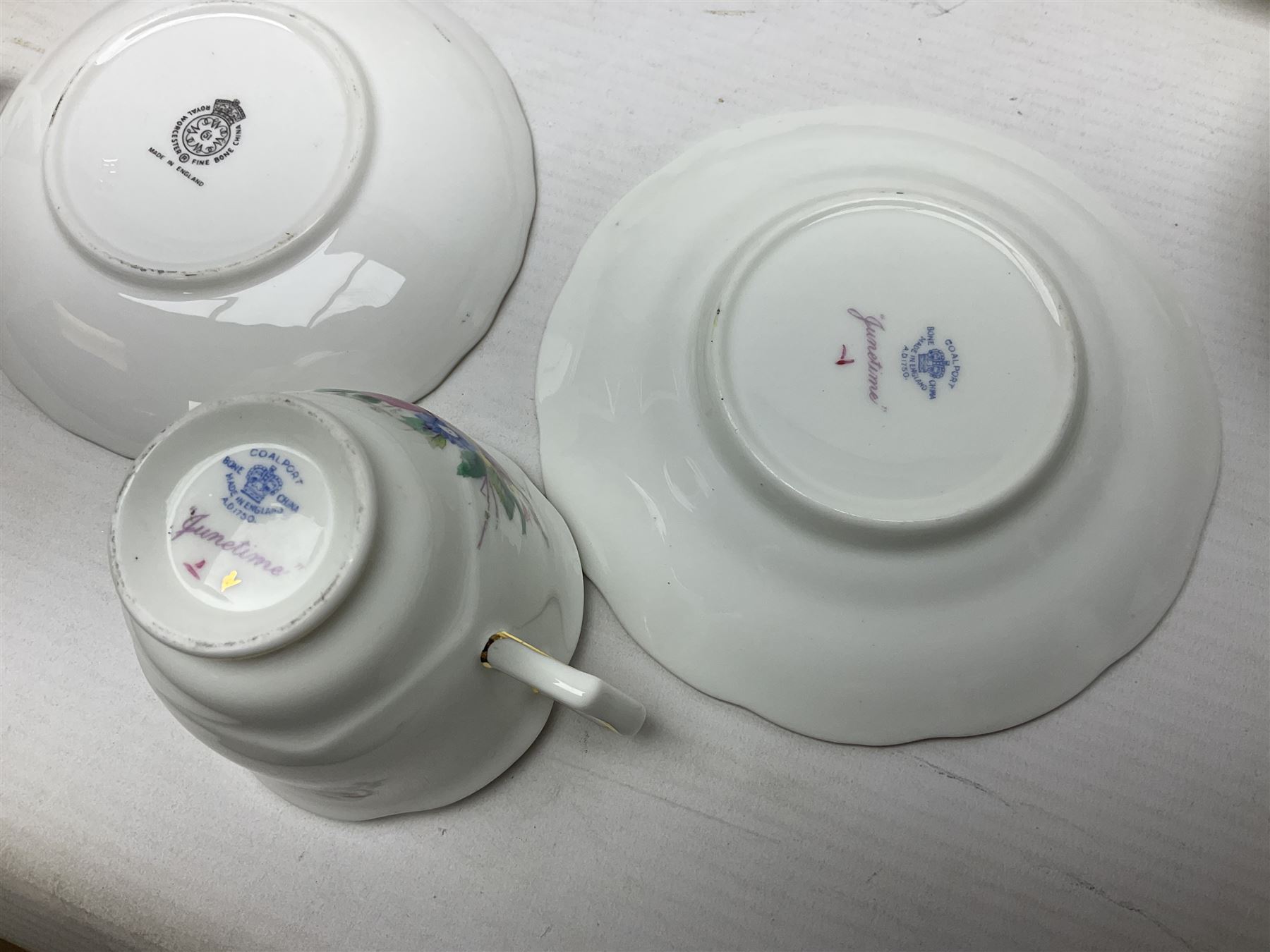 Royal Worcester Roanoke pattern coffee service - Image 7 of 10