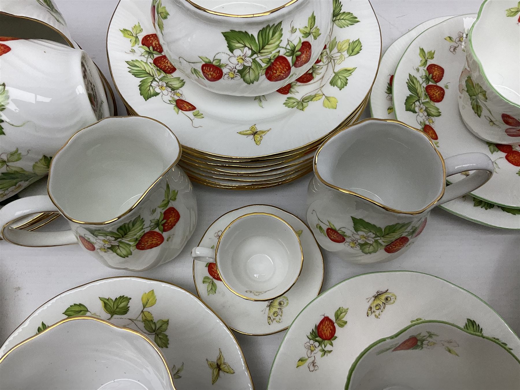 Ringtons and Queen's China Virginia Strawberry pattern teawares - Image 4 of 8