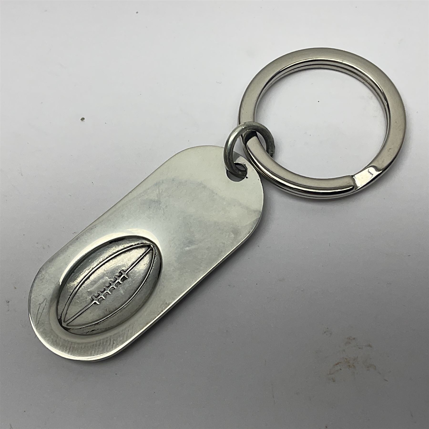Silver rugby keyring - Image 4 of 4