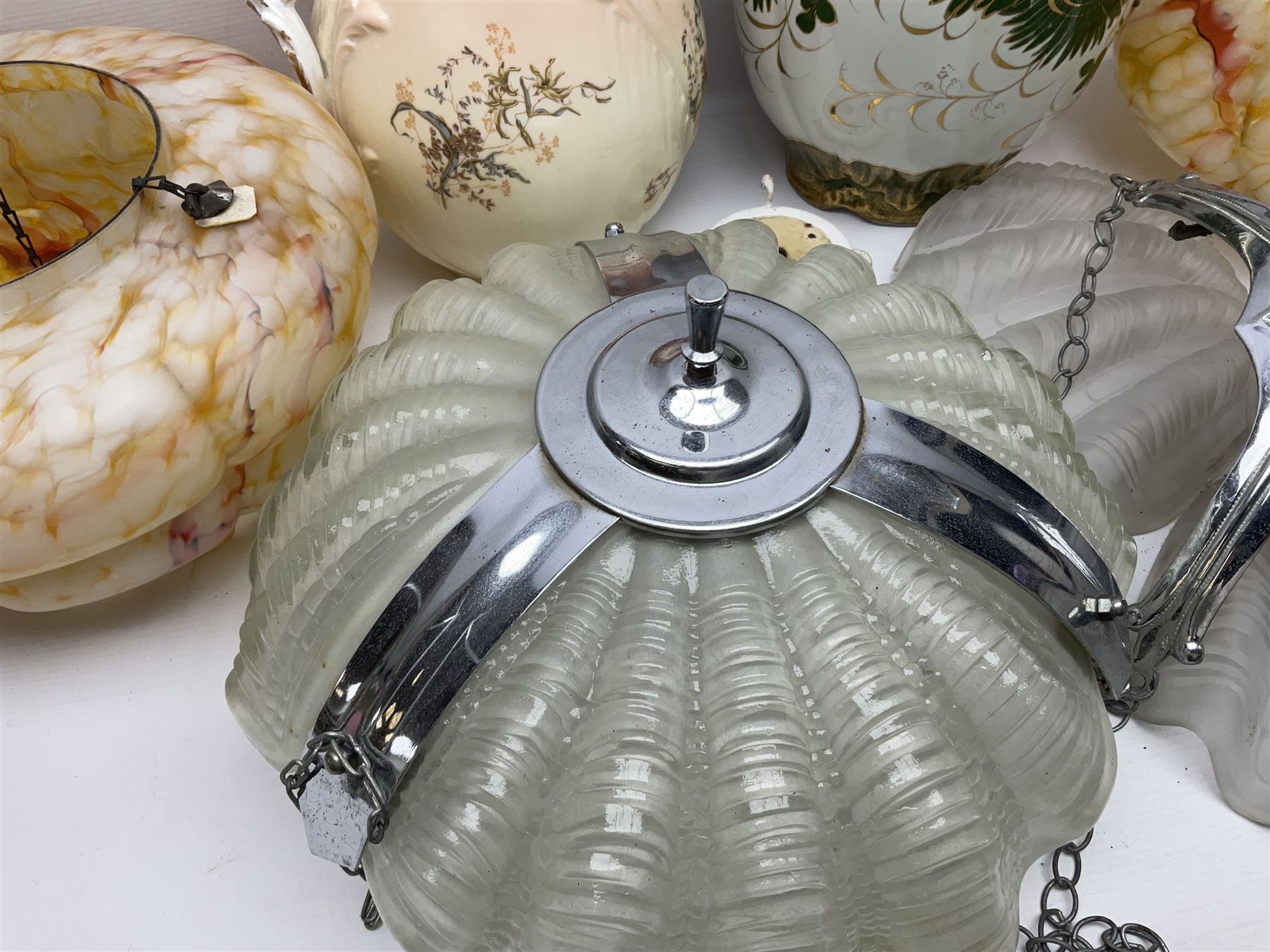 Two Art Deco mottled glass fly catcher ceiling light shades - Image 2 of 14