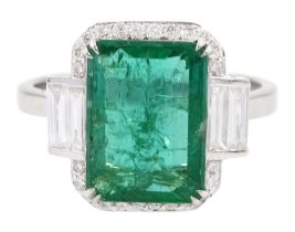 18ct white gold octagonal cut emerald ring