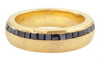 18ct brushed and polished gold gentleman's diamond ring