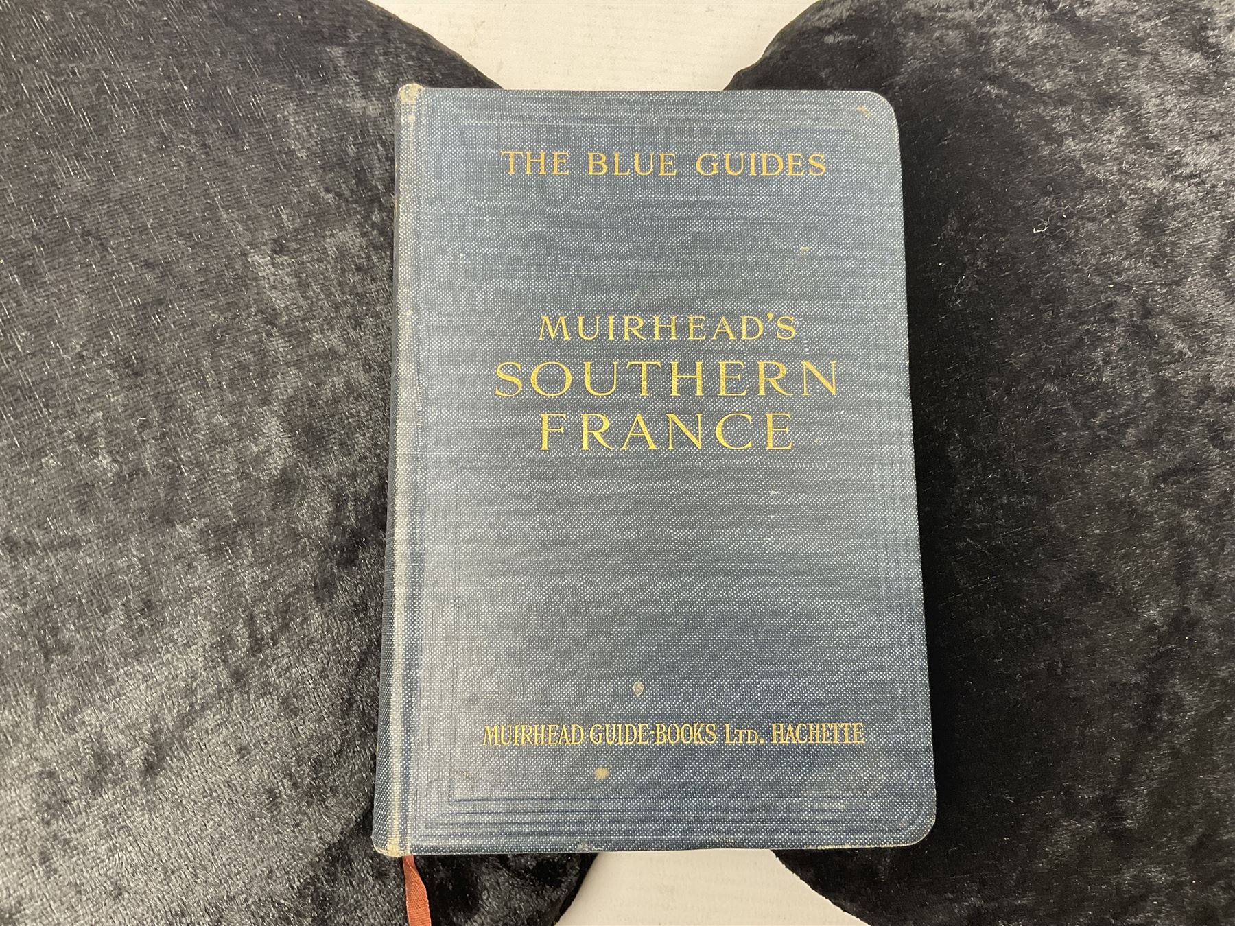 Collection of travel books - Image 14 of 38