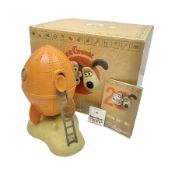 Wallace & Gromit - A Grand Day Out: limited edition 'The Rocket' music box by Robert Harrop
