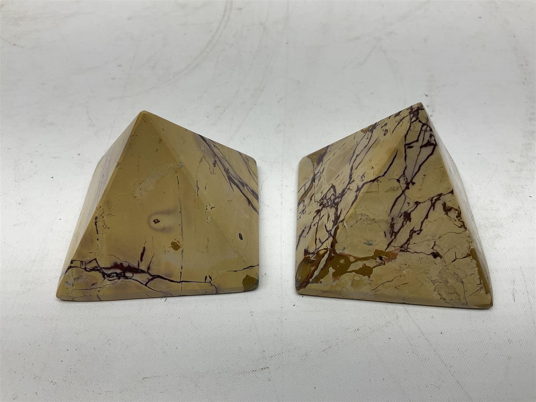 Pair of malachite pyramids - Image 3 of 4