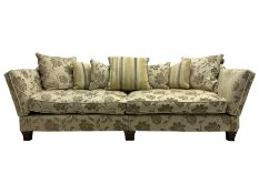 Grande four-seat Knole sofa